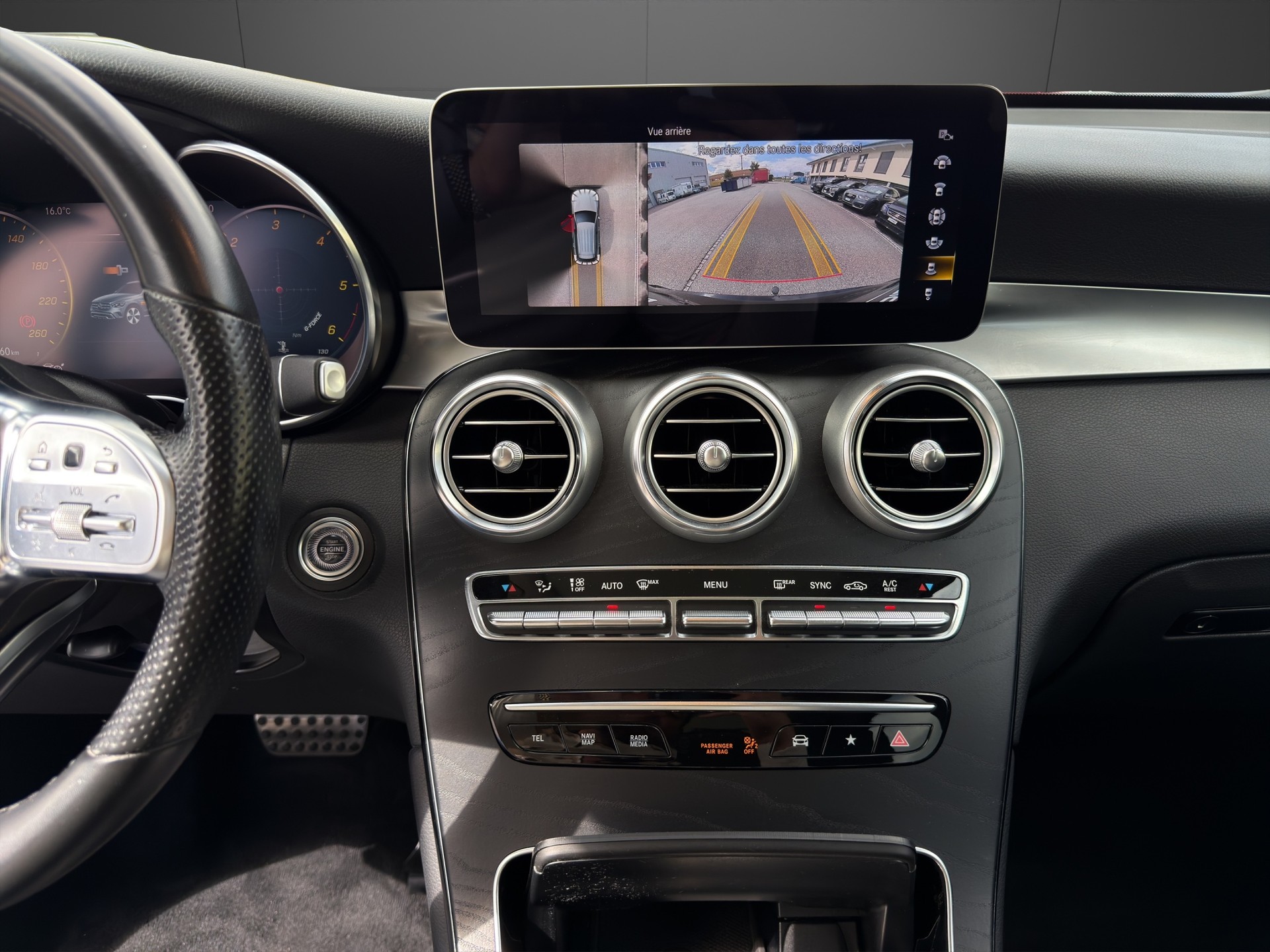 MERCEDES-BENZ GLC 300 d AMG Line 4Matic 9G-Tronic-image-14