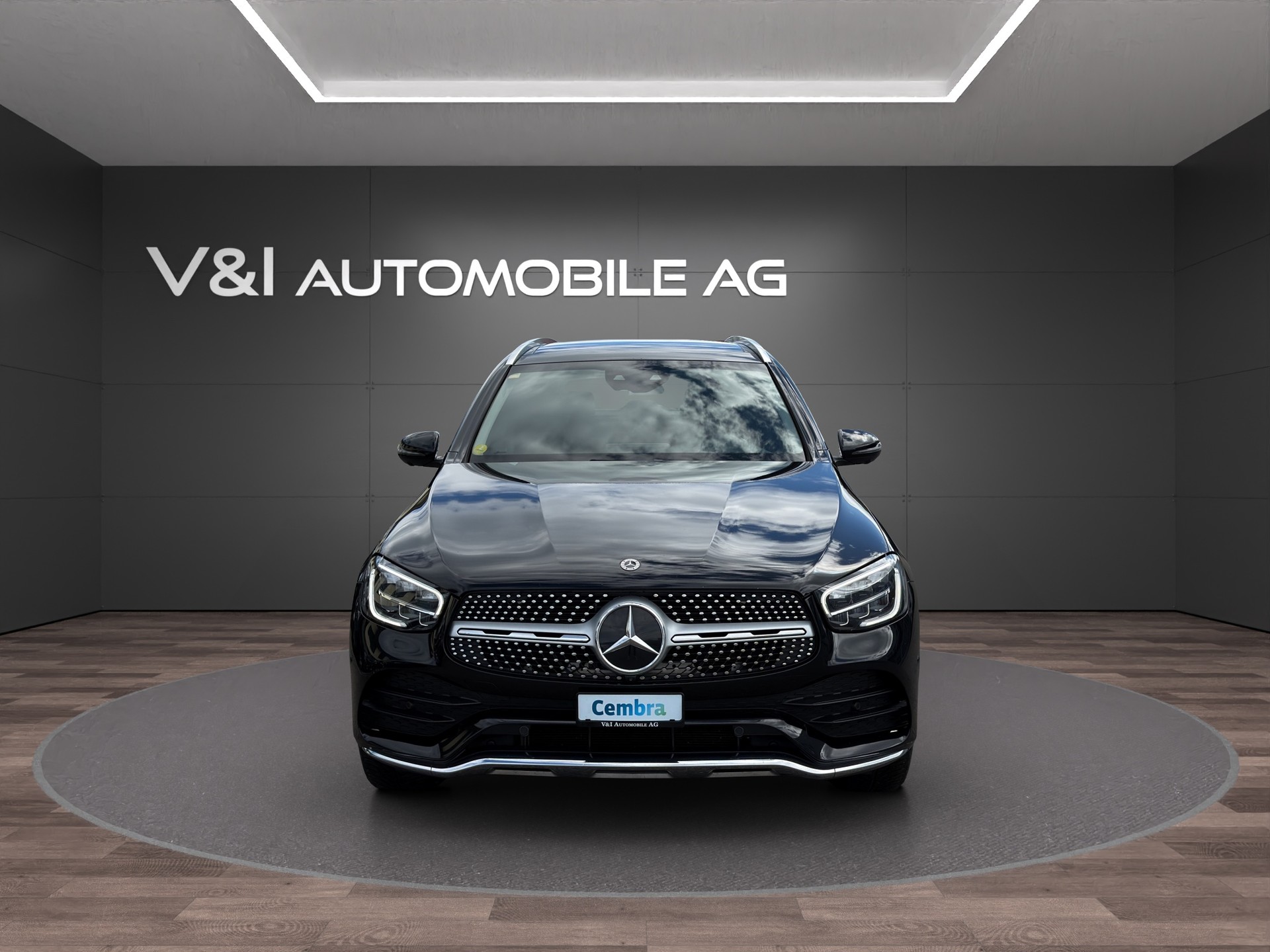 MERCEDES-BENZ GLC 300 d AMG Line 4Matic 9G-Tronic-image-2