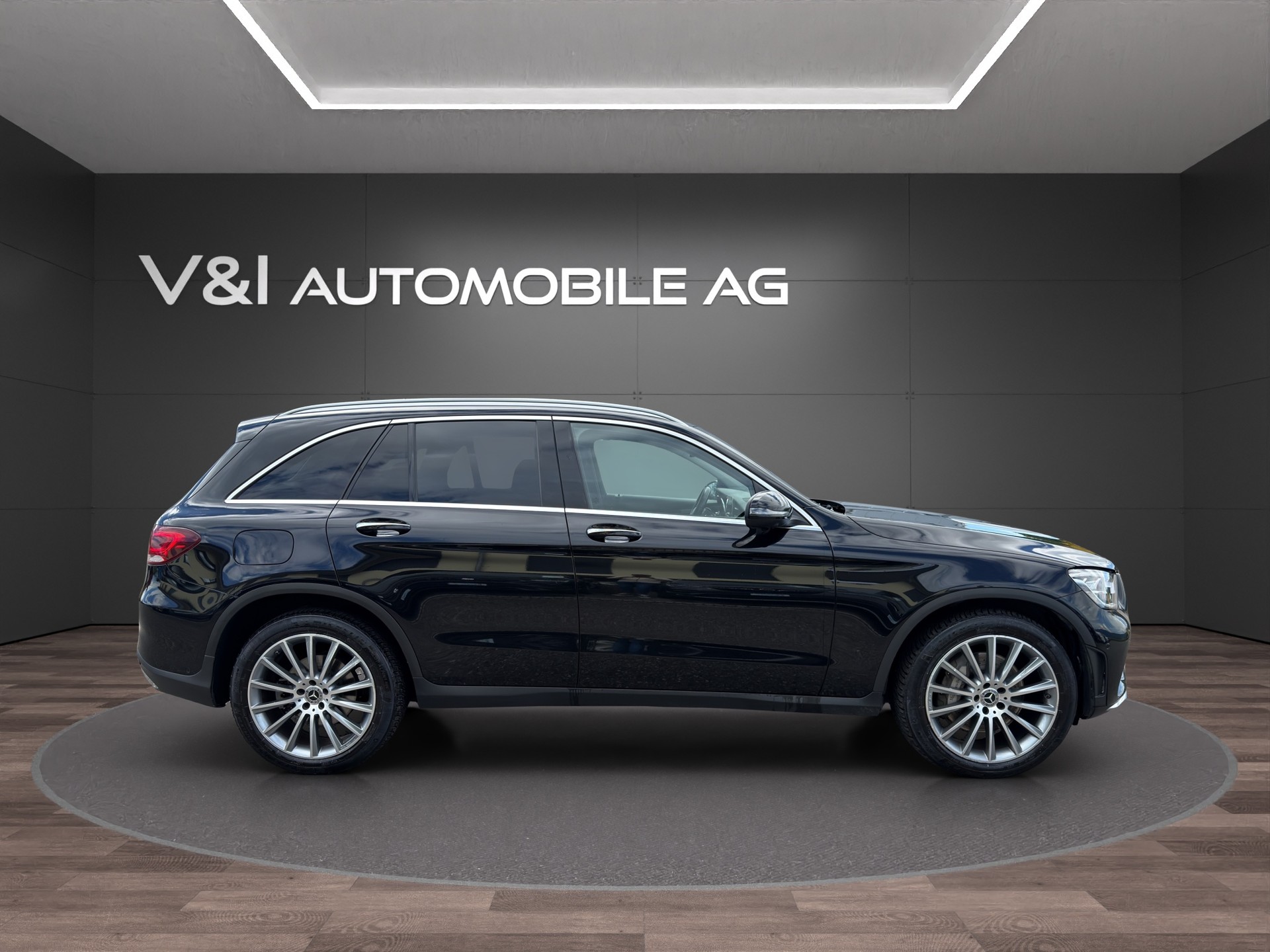 MERCEDES-BENZ GLC 300 d AMG Line 4Matic 9G-Tronic-image-7