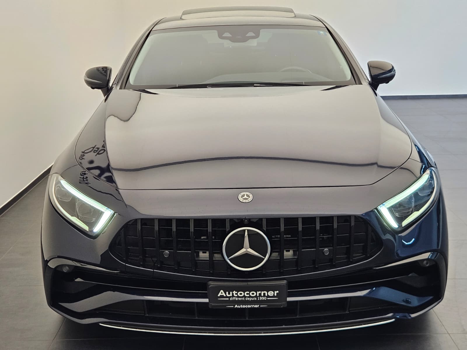 MERCEDES-BENZ CLS 450 4Matic AMG Line 9G-Tronic-showroom-element-3