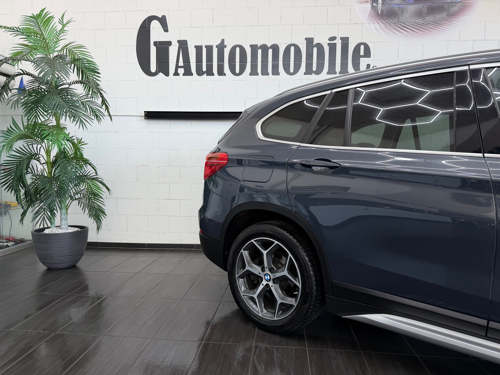 BMW X1 xDrive 20i xLine Steptronic⭐️-showroom-element-3