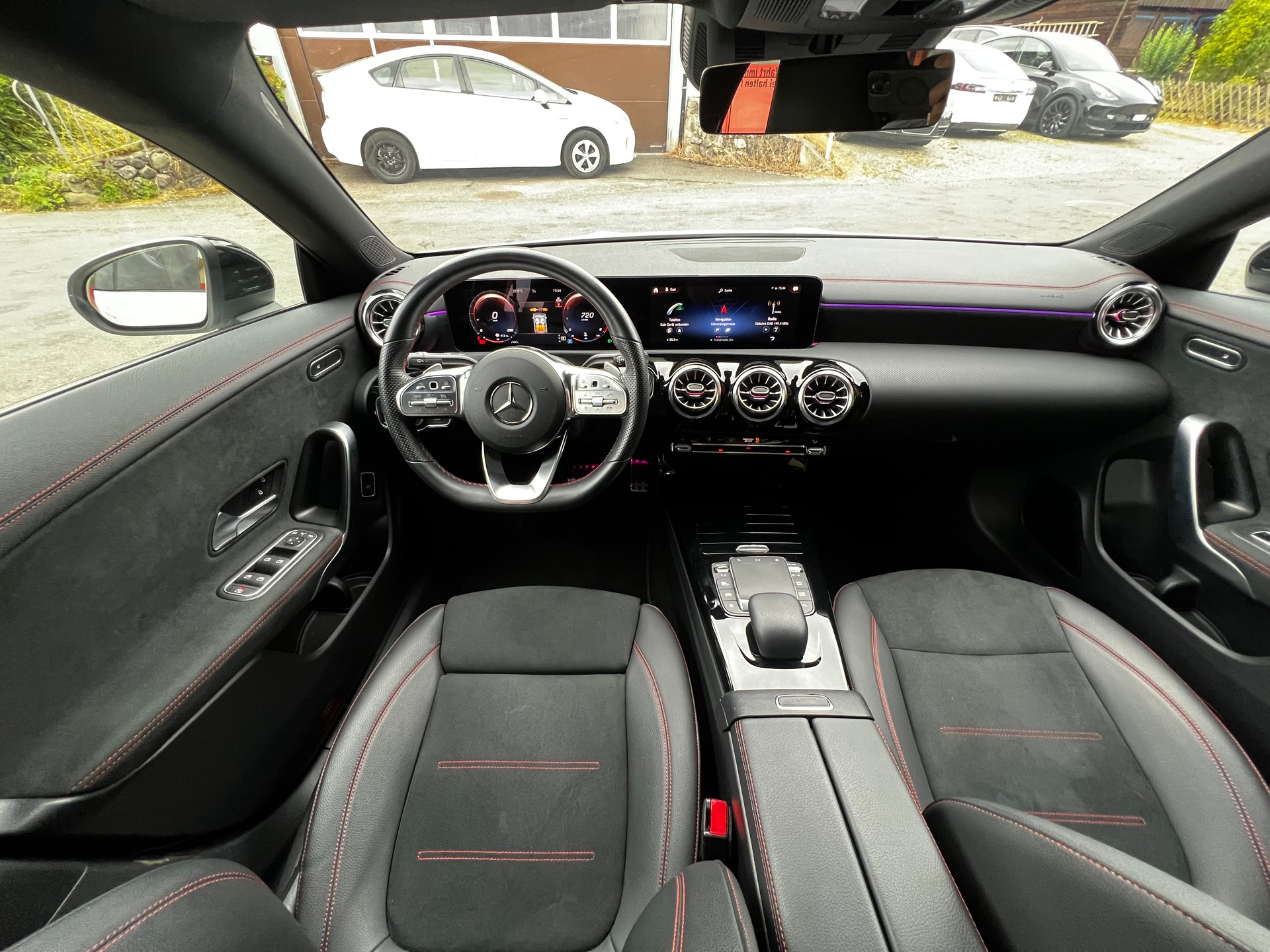 MERCEDES-BENZ CLA 250 AMG Line 7G-DCT-image-18