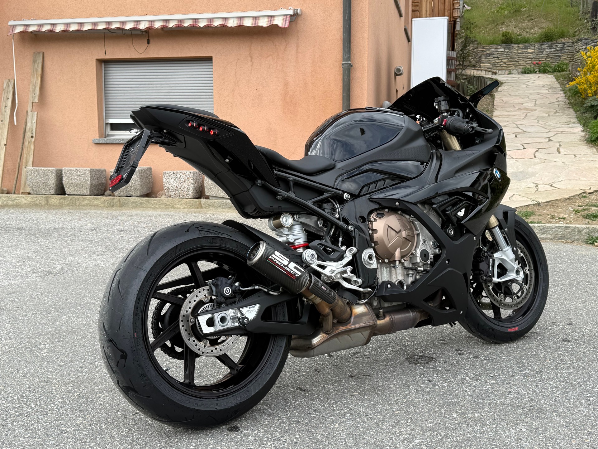 BMW S 1000 RR-image-1