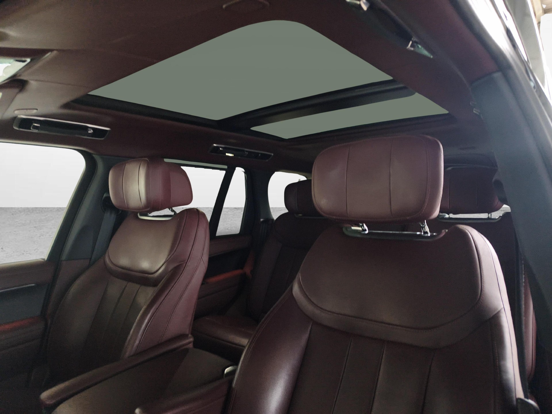LAND ROVER Range Rover 4.4 V8 Autobiography-image-10