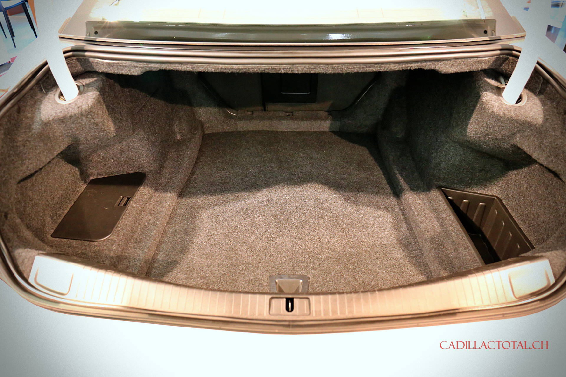 CADILLAC CTS-V 6.2 V8 Carbon Black Edition-image-14