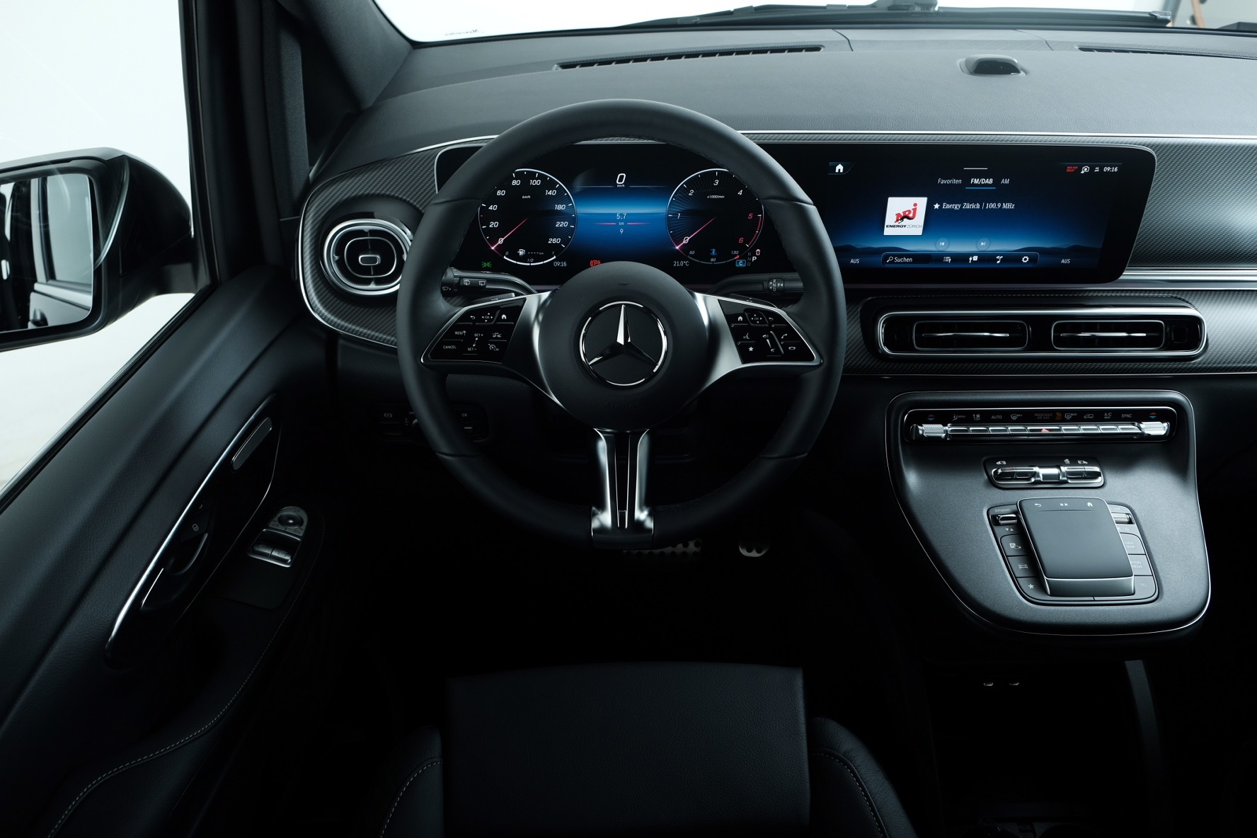 MERCEDES-BENZ V 250 d extralang 4Matic Avantgarde 9G-Tronic-image-6