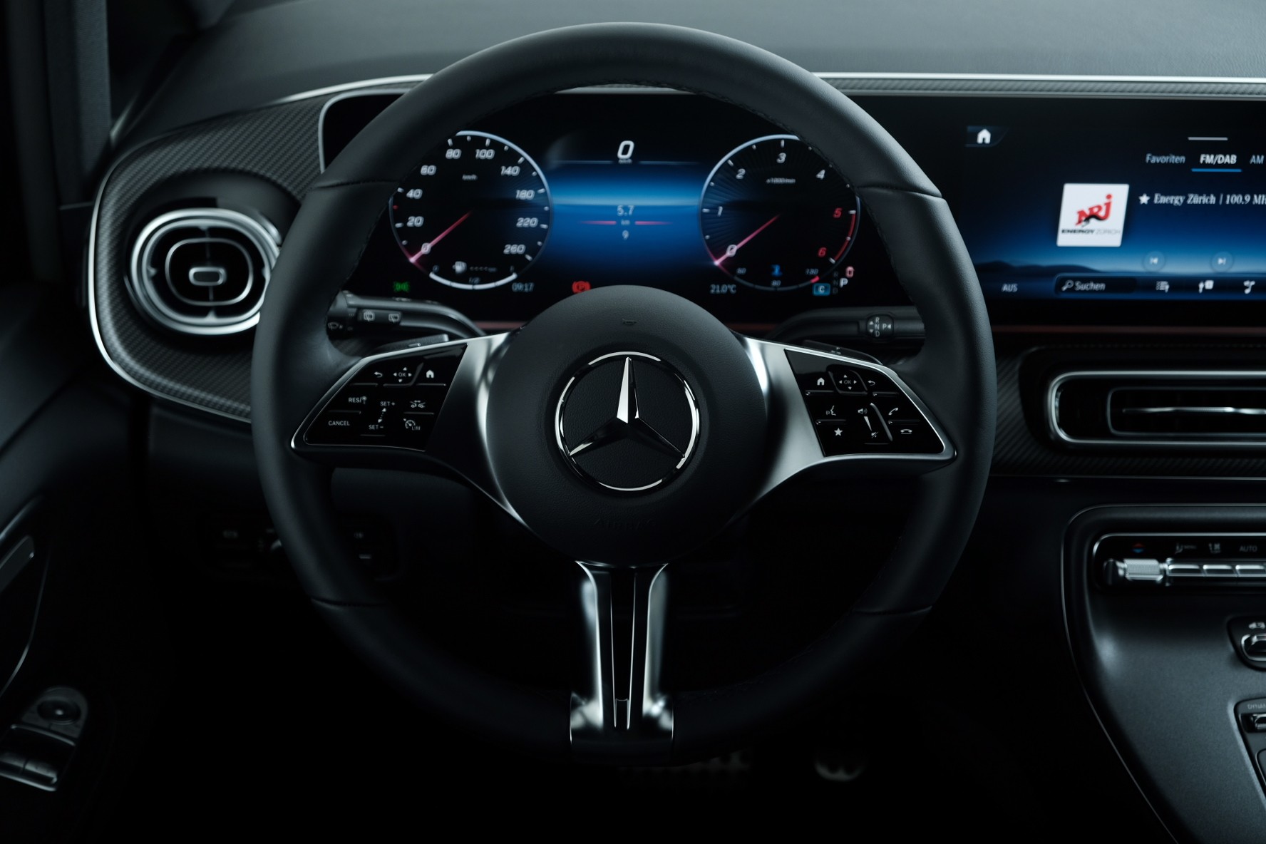 MERCEDES-BENZ V 250 d extralang 4Matic Avantgarde 9G-Tronic-image-7