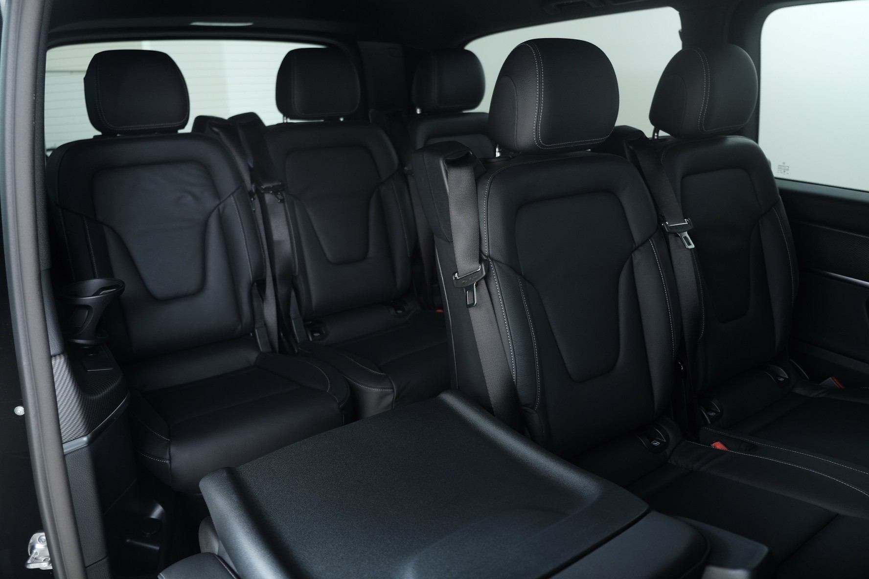 MERCEDES-BENZ V 250 d extralang 4Matic Avantgarde 9G-Tronic-image-12