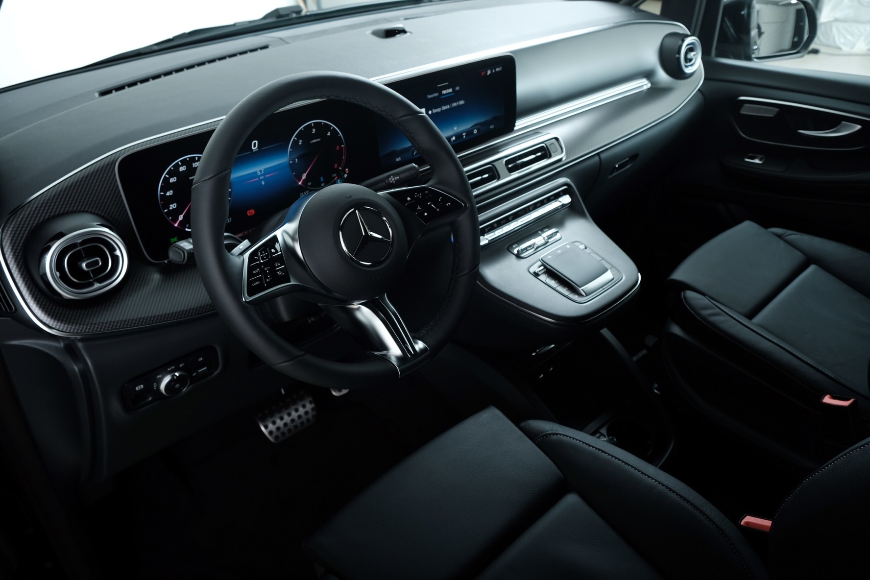 MERCEDES-BENZ V 250 d extralang 4Matic Avantgarde 9G-Tronic-image-8