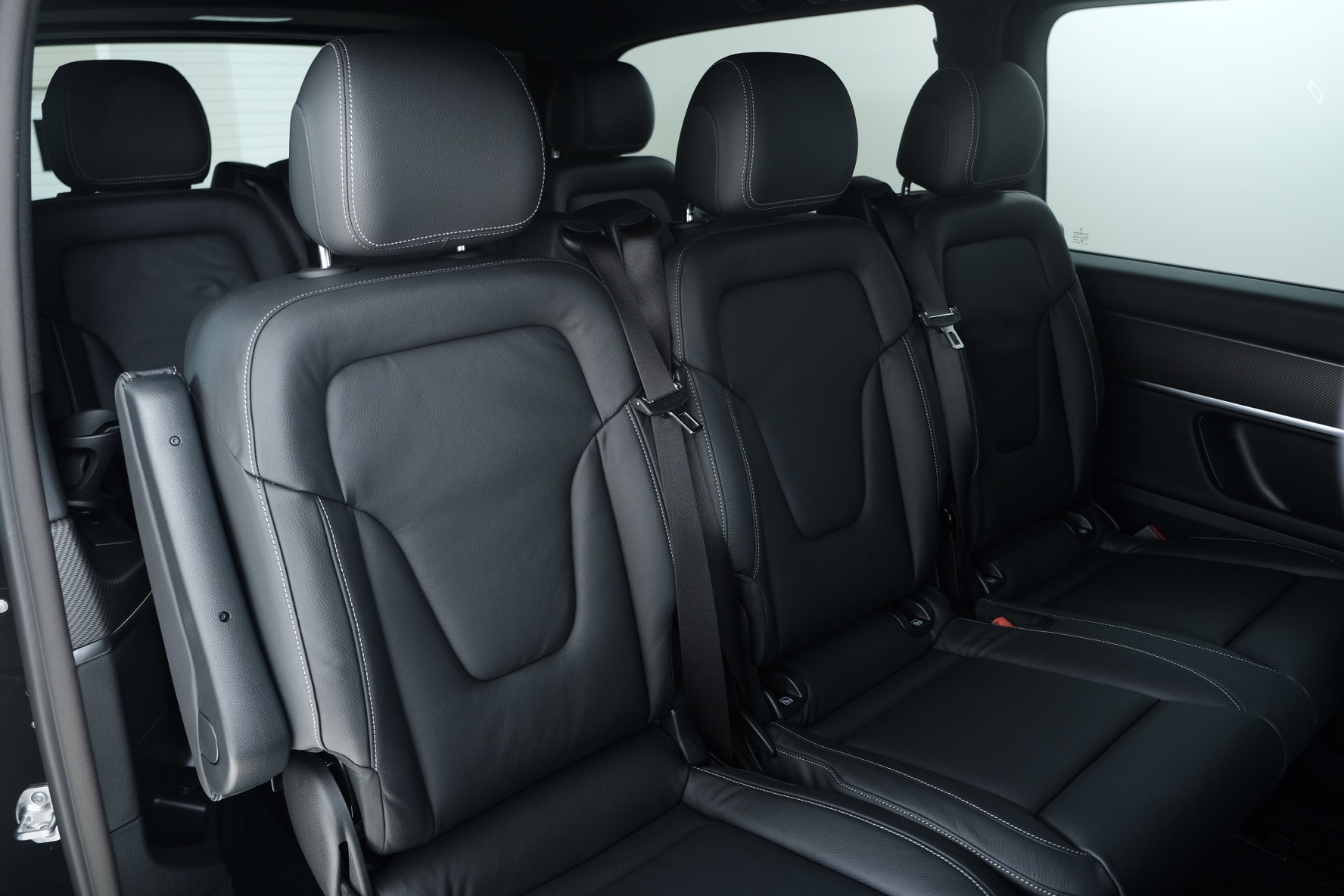 MERCEDES-BENZ V 250 d extralang 4Matic Avantgarde 9G-Tronic-image-11