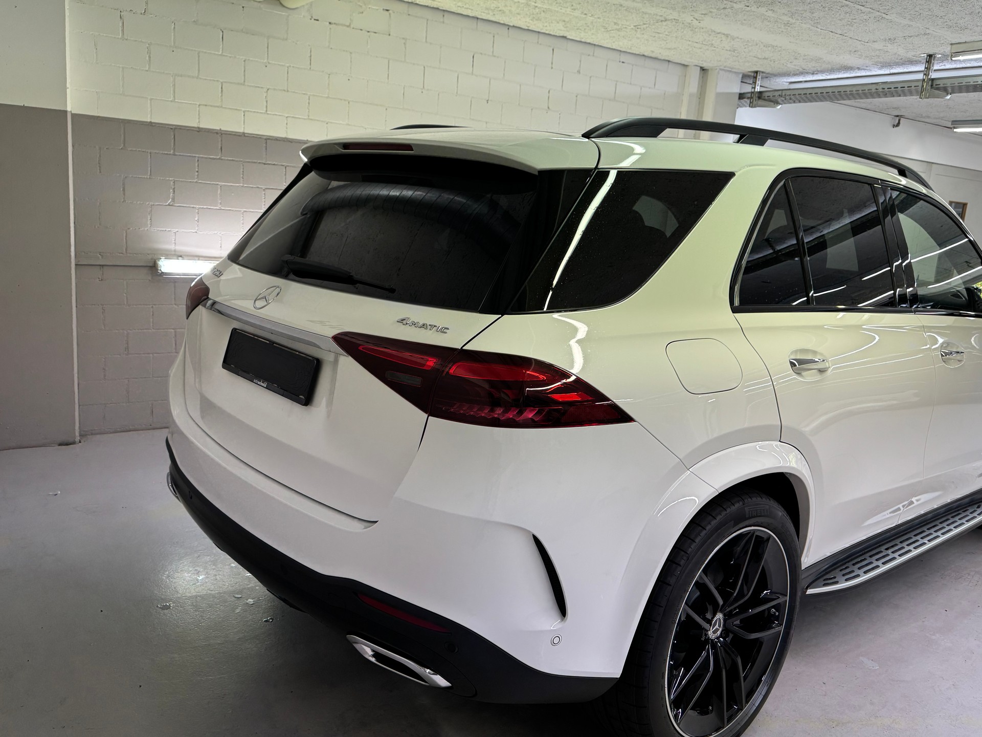 MERCEDES-BENZ GLE 450 d 4Matic 9G-Tronic-showroom-element-3