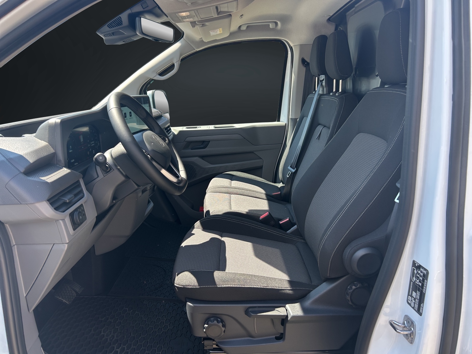 VW Transporter 2.0 TDI 4Motion Lang Automat * 1'370KG Nutzlast * * Heckflügeltüren *-image-10