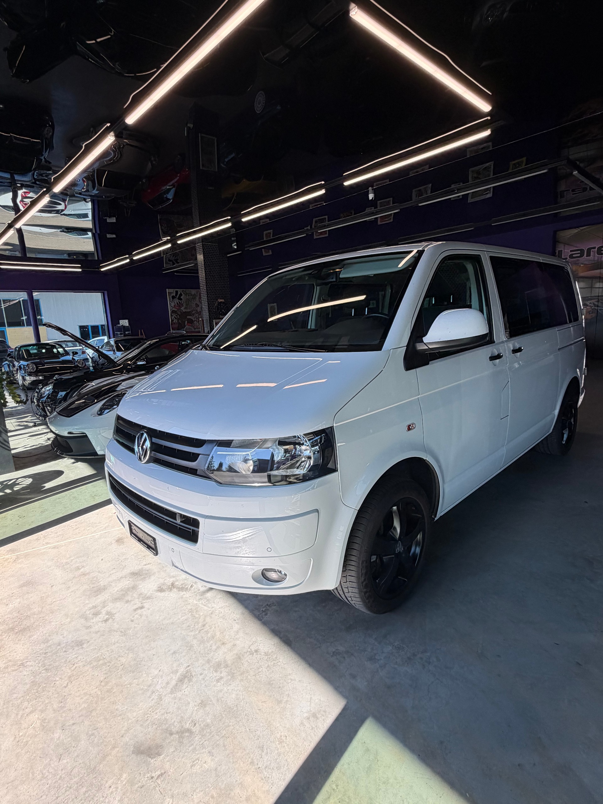 VW T5 2.0 Bi-TDI BMT-showroom-element-1
