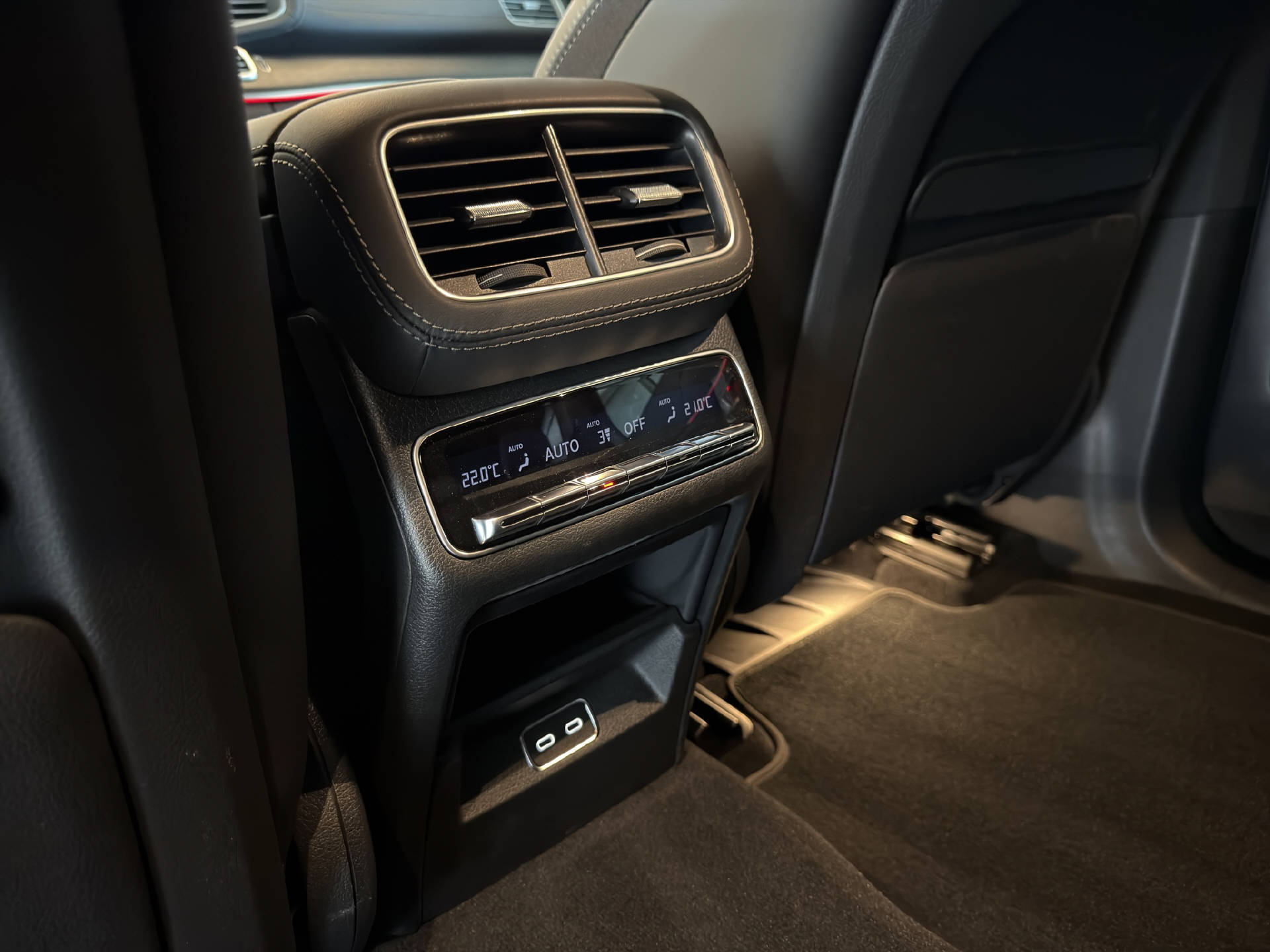 MERCEDES-BENZ GLE 63 S AMG 4matic+-image-18