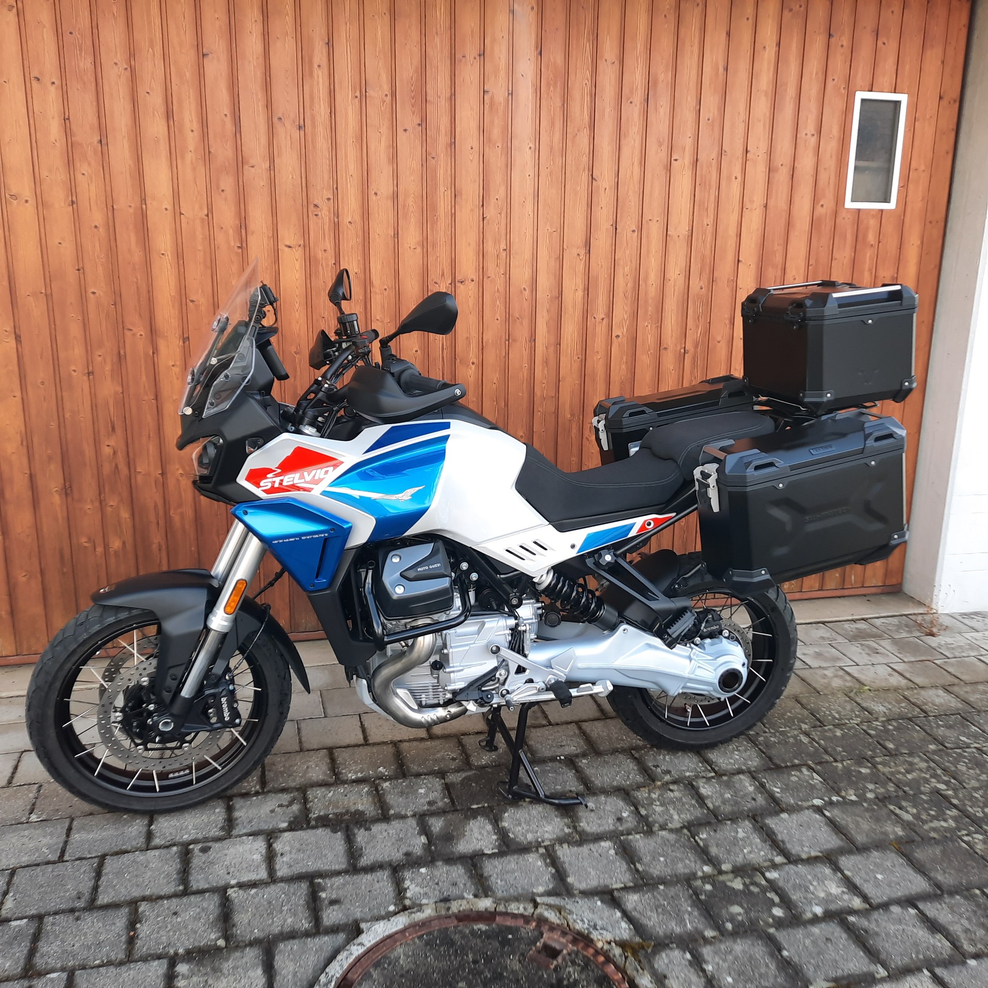 MOTO GUZZI Stelvio 1000 Ducento Tribuo E5+-image-2
