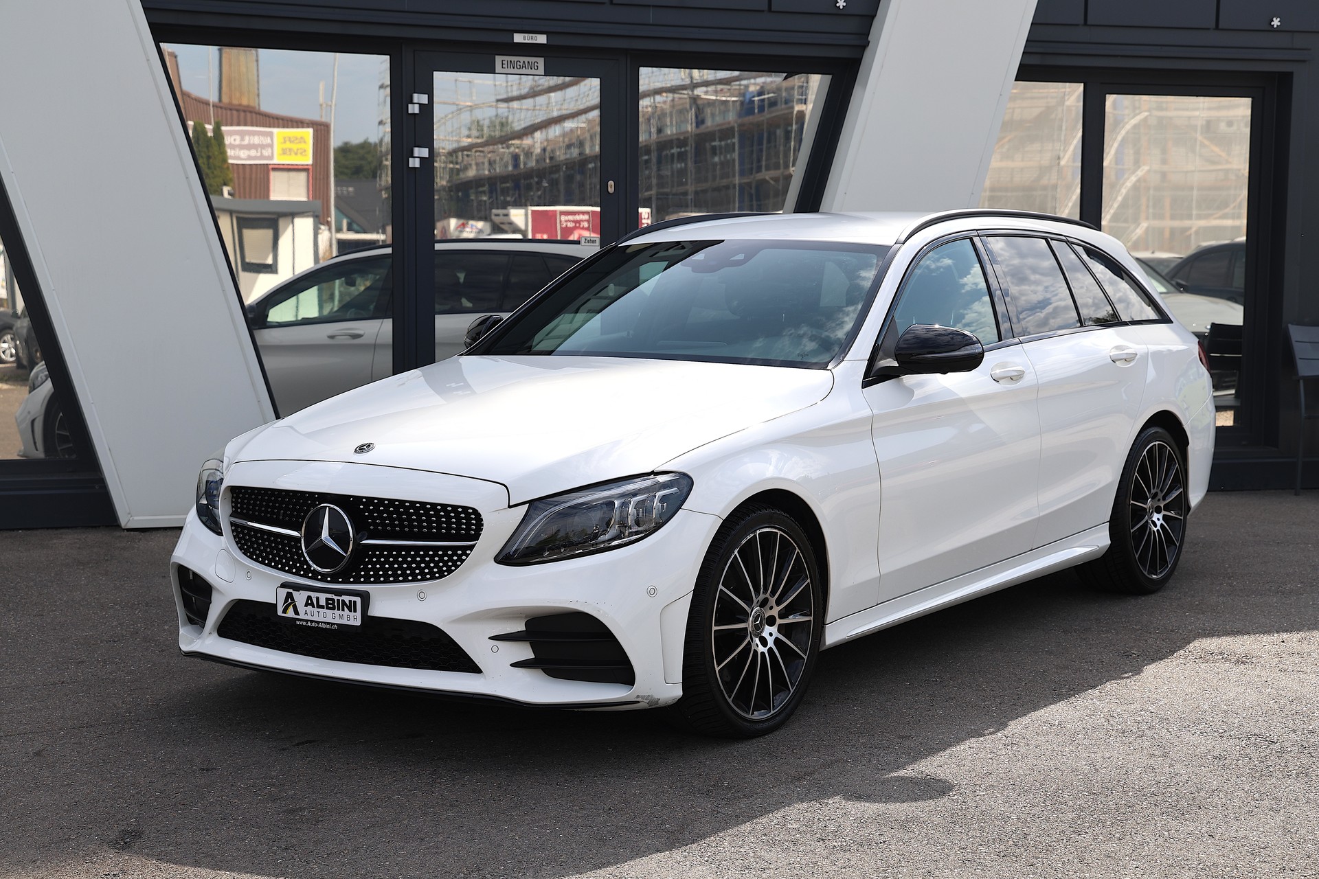 MERCEDES-BENZ C 300 d AMG Line 4matic Kombi-showroom-element-1