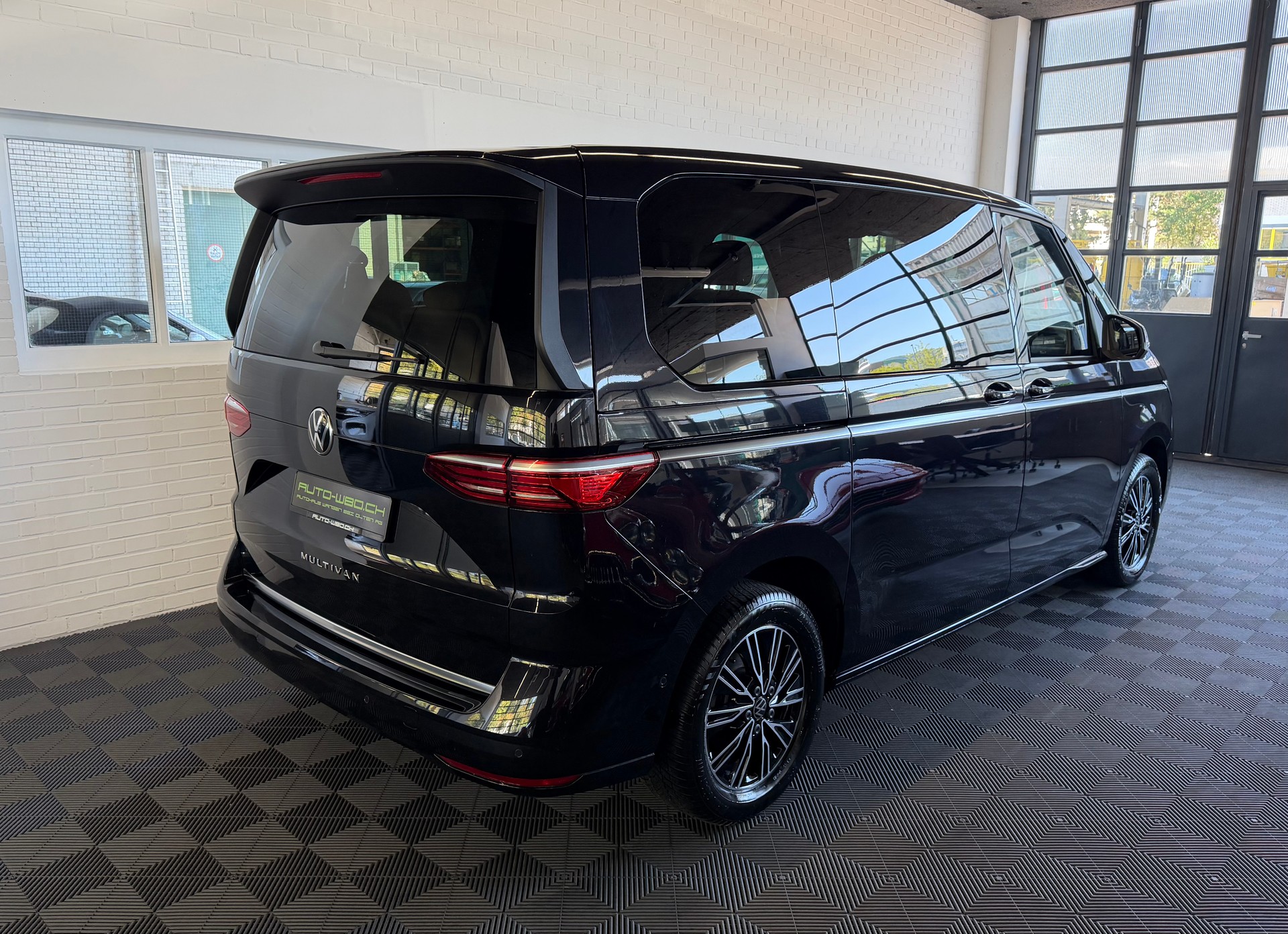 VW Multivan 2.0 TDI Style DSG 150 PS * PANORAMA DACH *-showroom-element-2