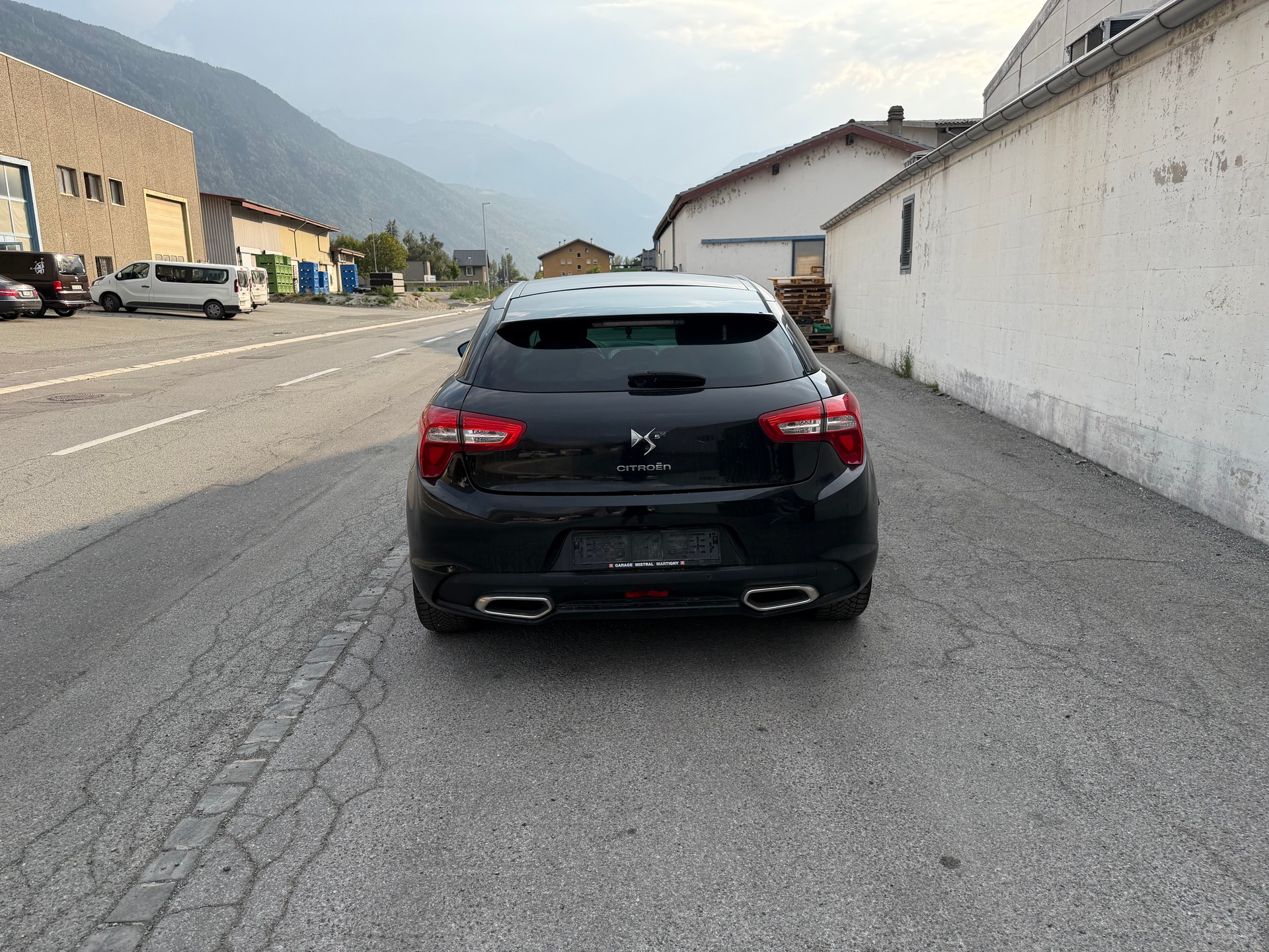 DS AUTOMOBILES DS5 HYbrid4 200 Paris Rendez-vous EGS6-image-9