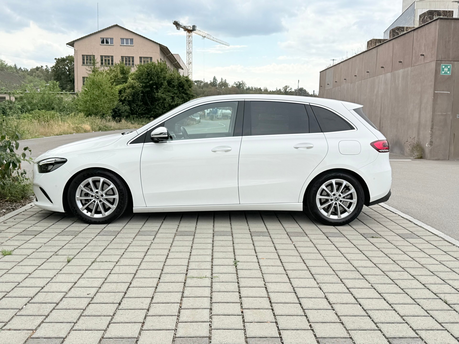 MERCEDES-BENZ B 250 4Matic Progressive-showroom-element-1