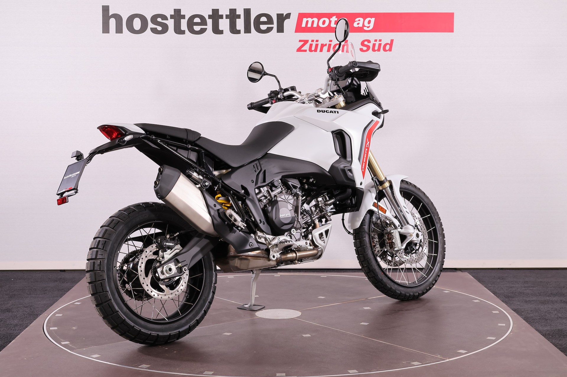 DUCATI Desert X-image-4