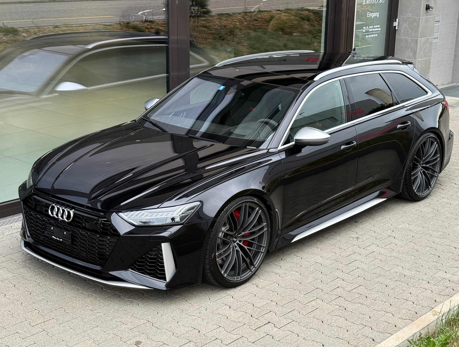 AUDI RS6 Avant 4.0 TFSI V8 quattro ***Audi Werksgarantie 2028***Frisch ab Audi Service***Exklusive Ausstattung***-showroom-element-3