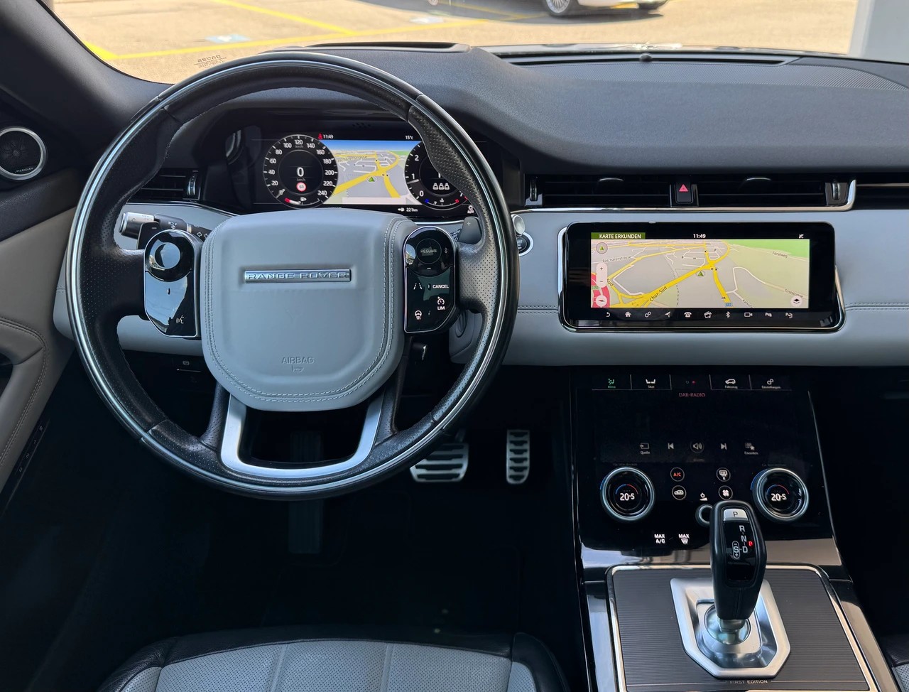 LAND ROVER Range Rover Evoque R-Dynamic First Edition P 250 HSE AT9-image-12