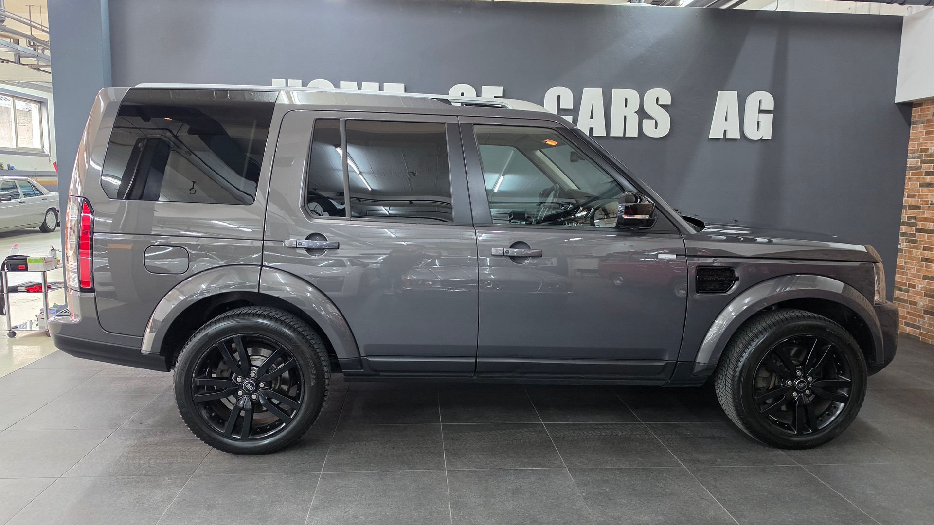LAND ROVER Discovery 3.0 SDV6 Landmark Automatic-image-11