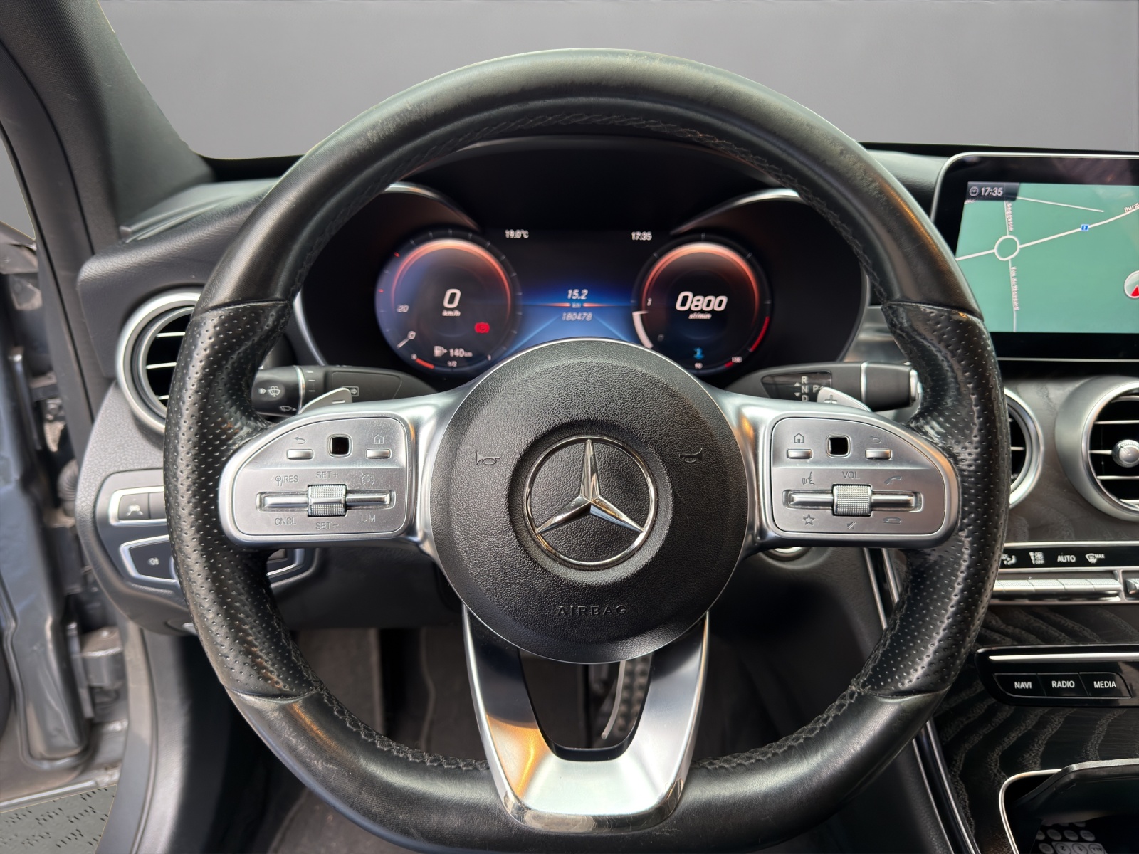 MERCEDES-BENZ C 180 BlueTEC AMG Line 9G-Tronic-image-10