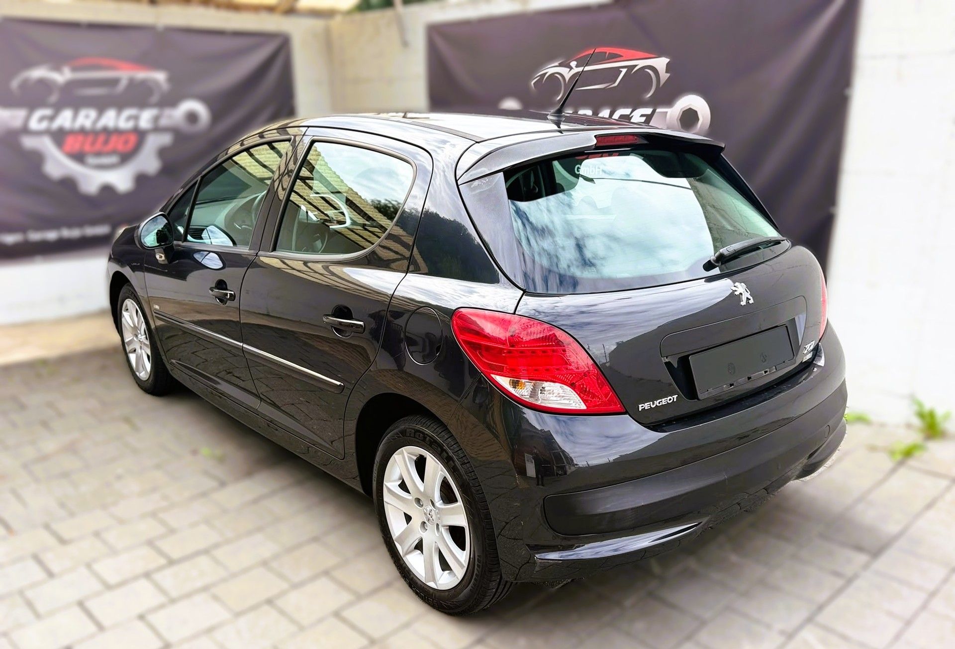 PEUGEOT 207 1.6 HDI Active Eco-showroom-element-3