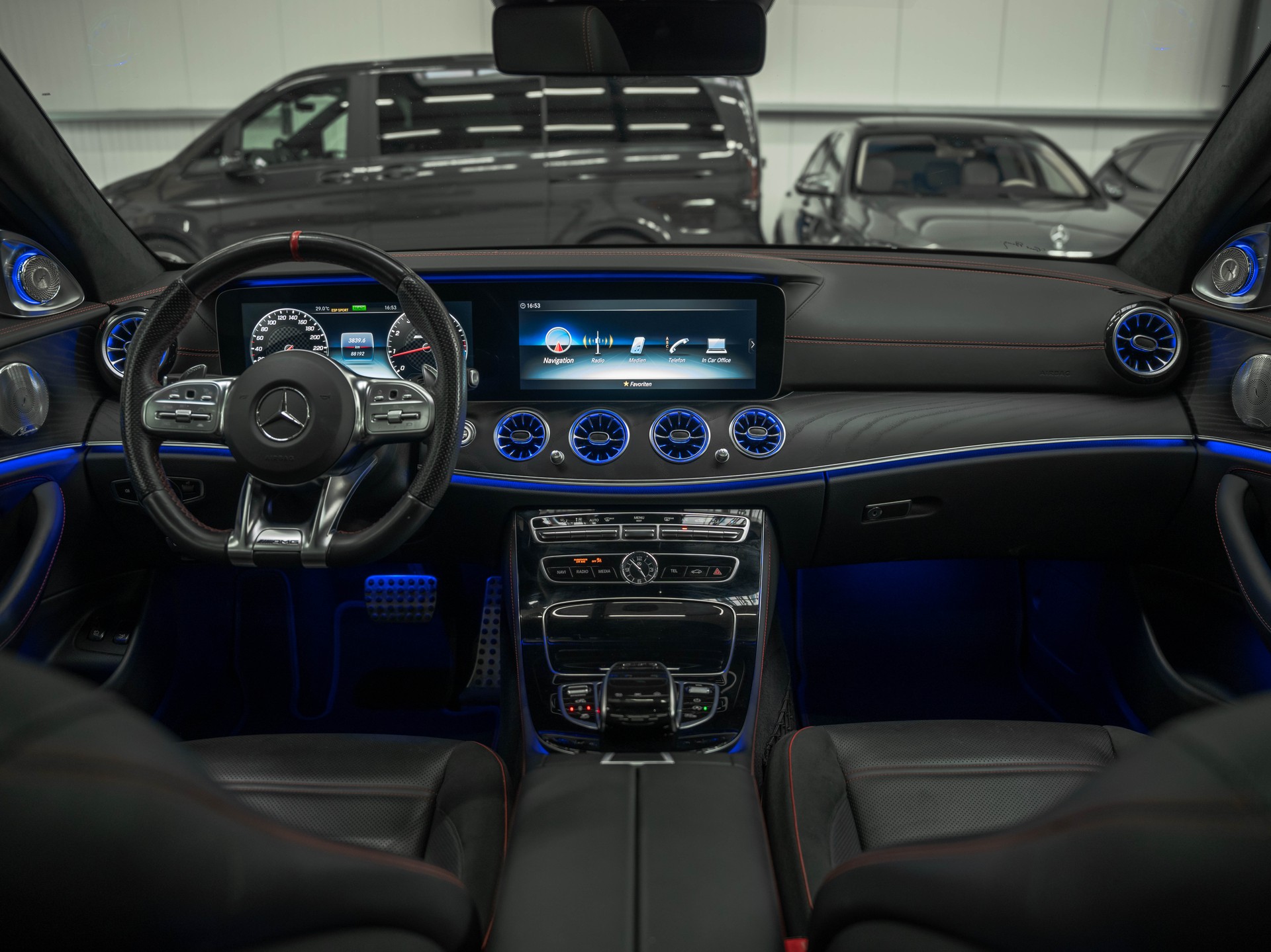 MERCEDES-BENZ E 53 AMG 4Matic+ Speedshift MCT-image-6