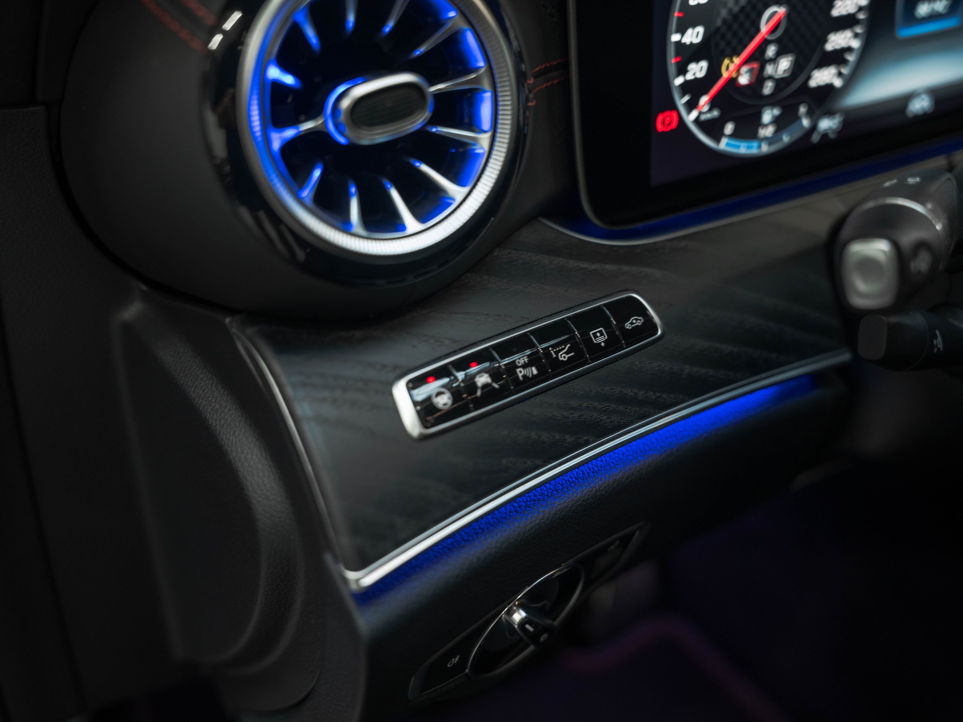 MERCEDES-BENZ E 53 AMG 4Matic+ Speedshift MCT-image-20