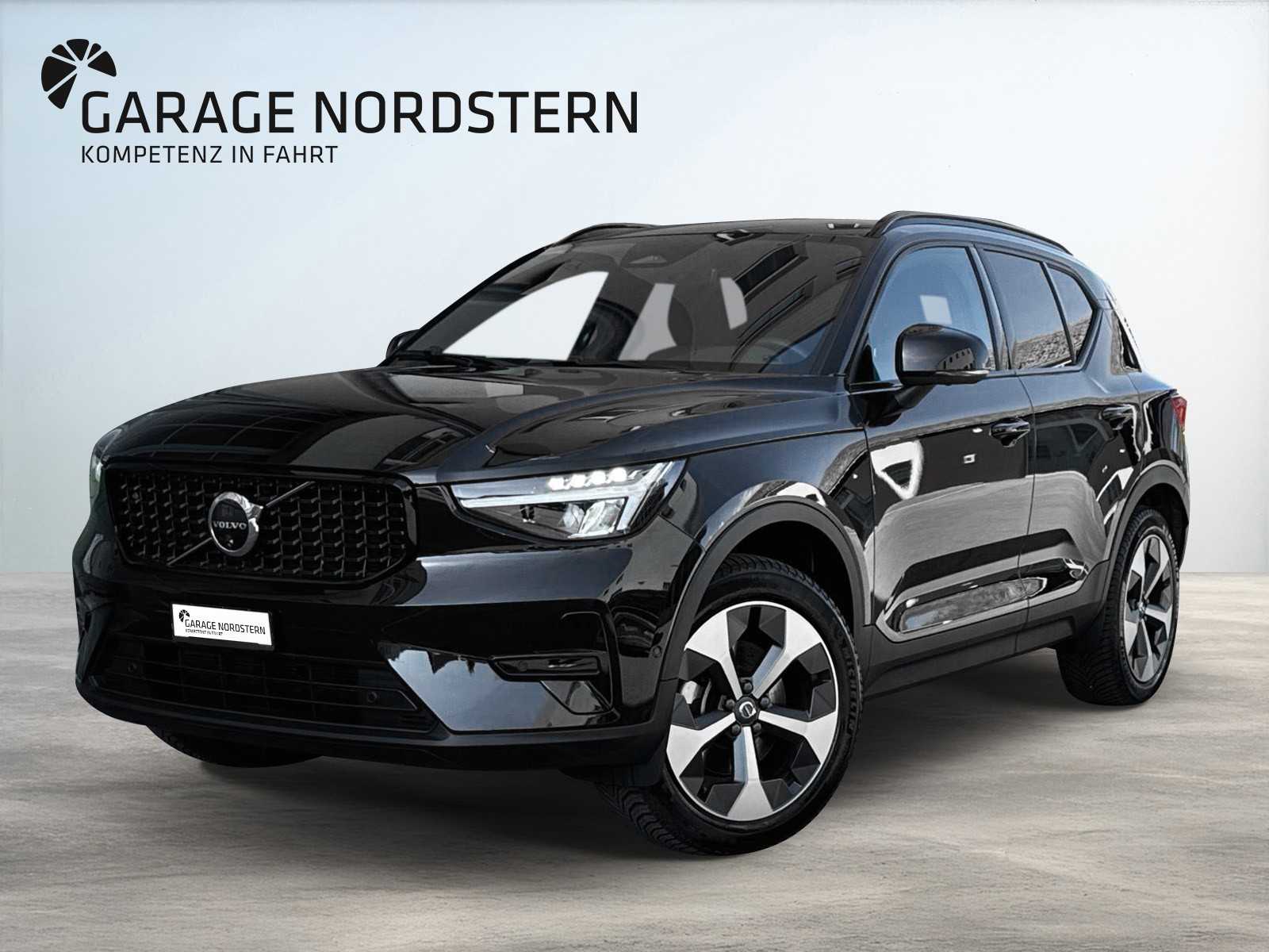 VOLVO XC40 2.0 B3 MH Plus Dark