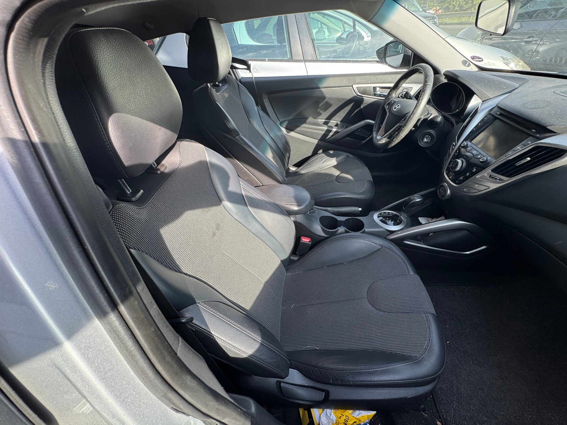 HYUNDAI Veloster 1.6 Turbo GDI Automatic-image-7