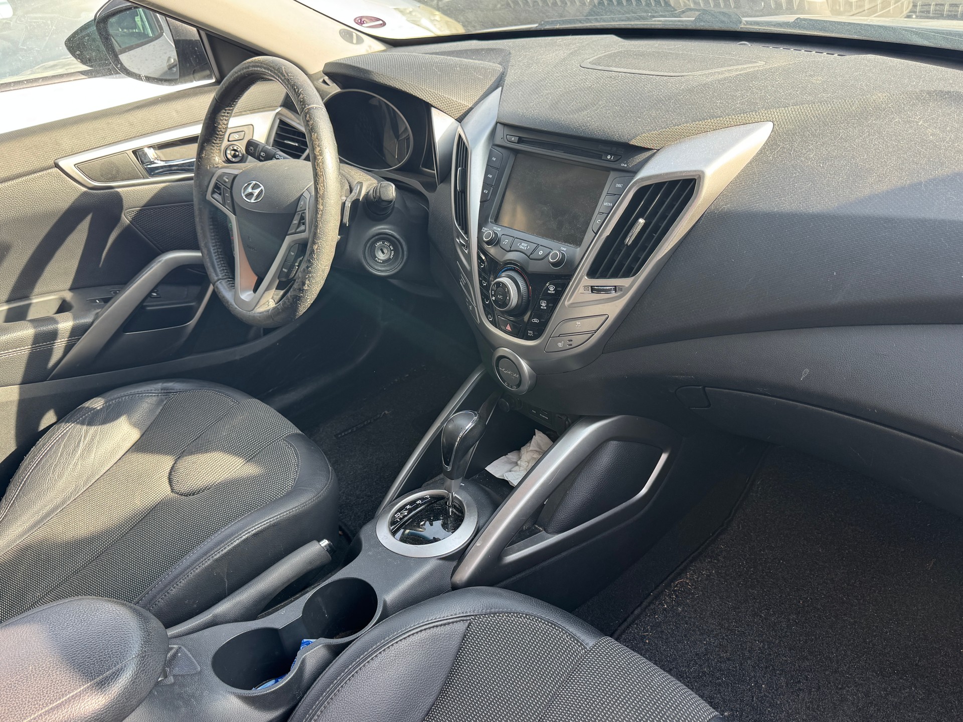 HYUNDAI Veloster 1.6 Turbo GDI Automatic-image-9