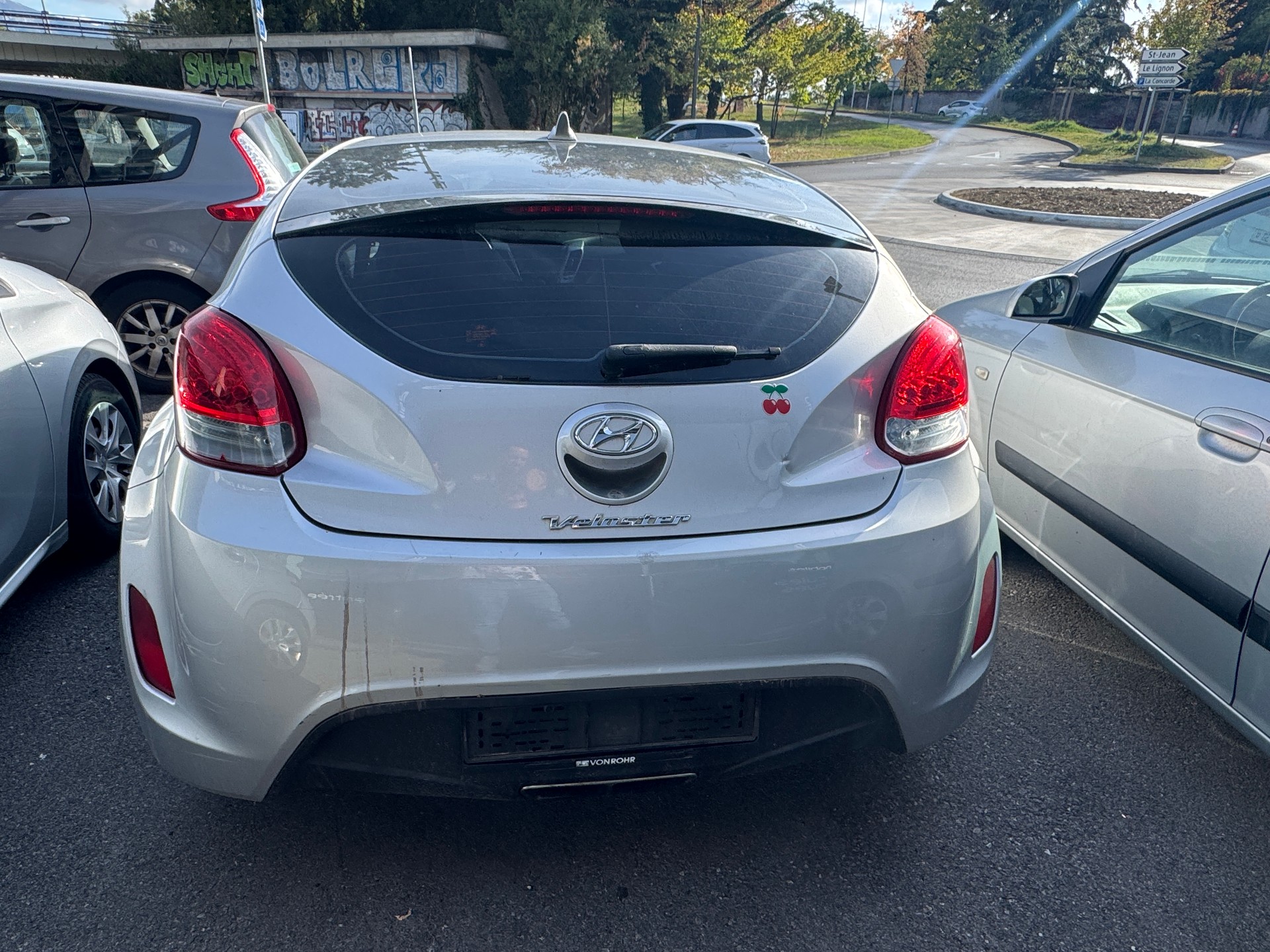 HYUNDAI Veloster 1.6 Turbo GDI Automatic-image-4