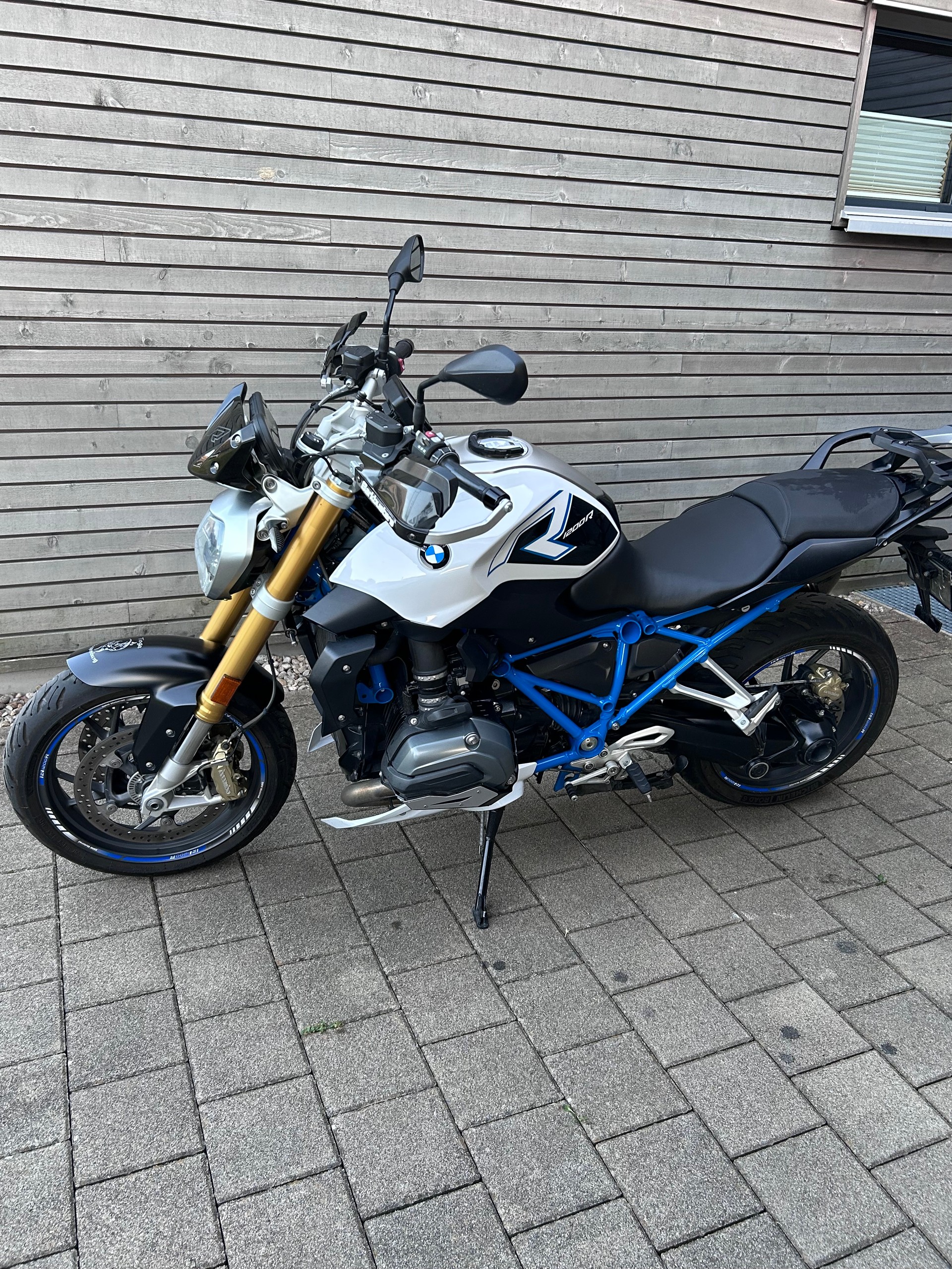 BMW R 1200 R ABS-image-0