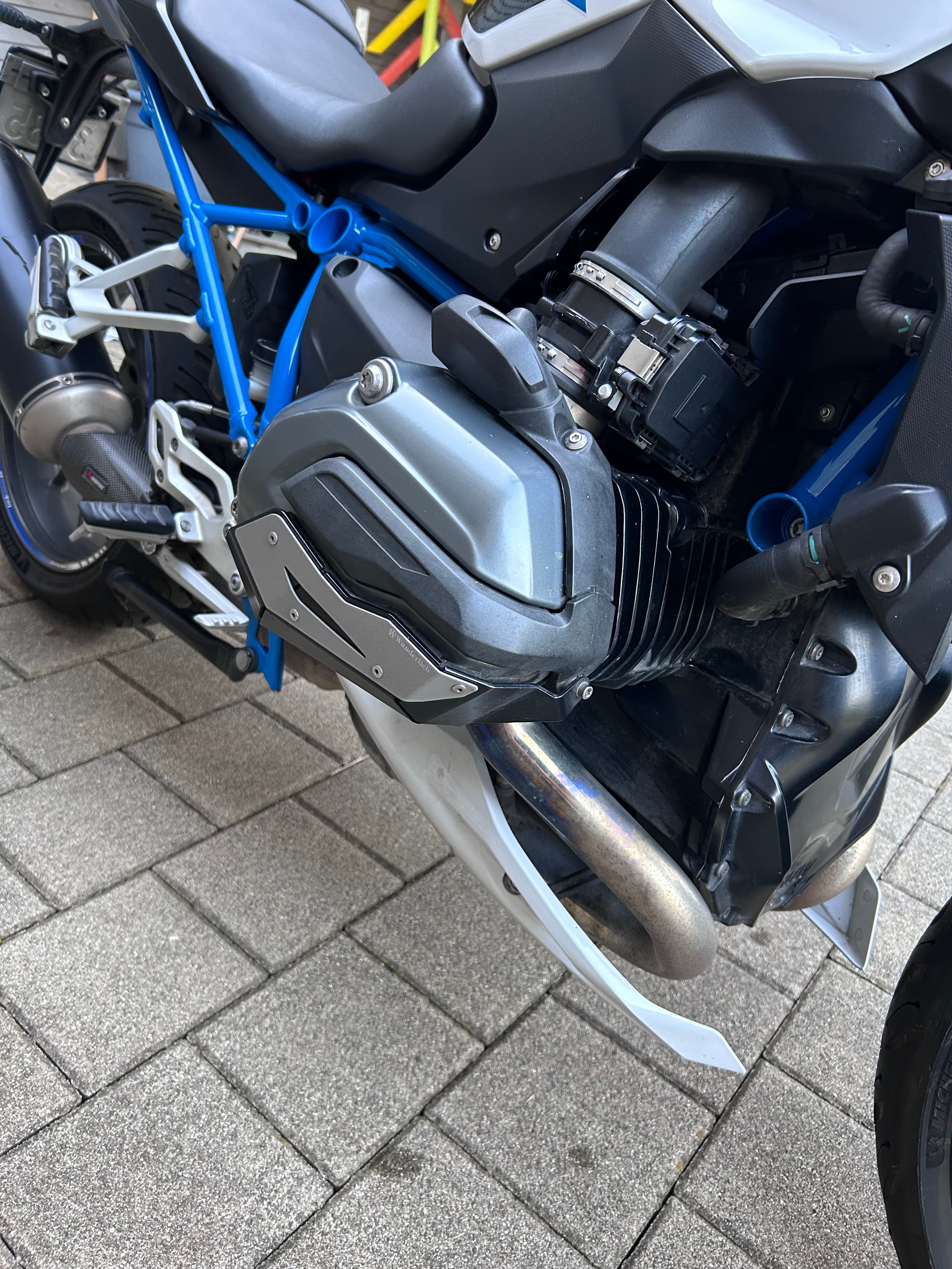 BMW R 1200 R ABS-image-3