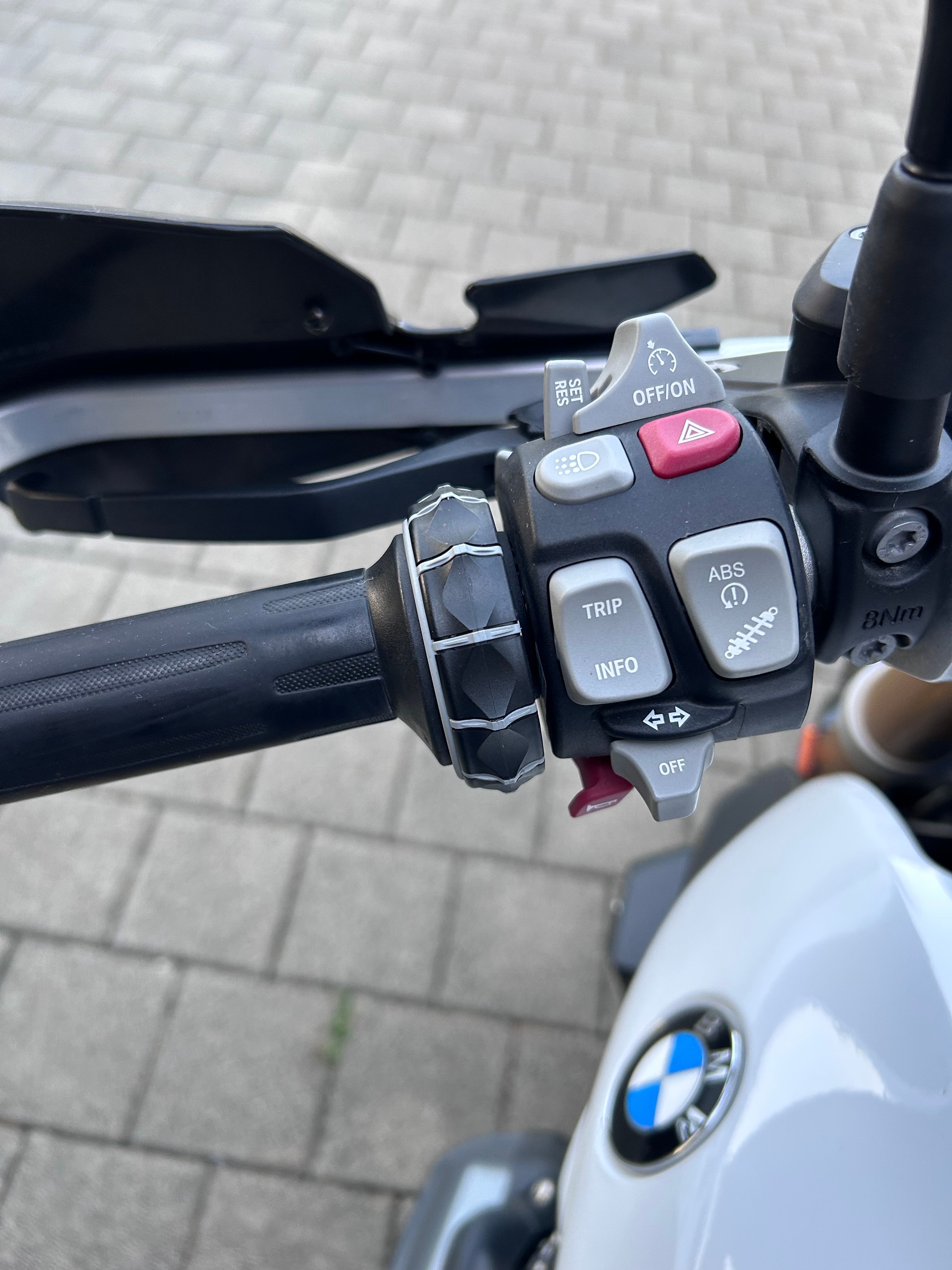 BMW R 1200 R ABS-image-6