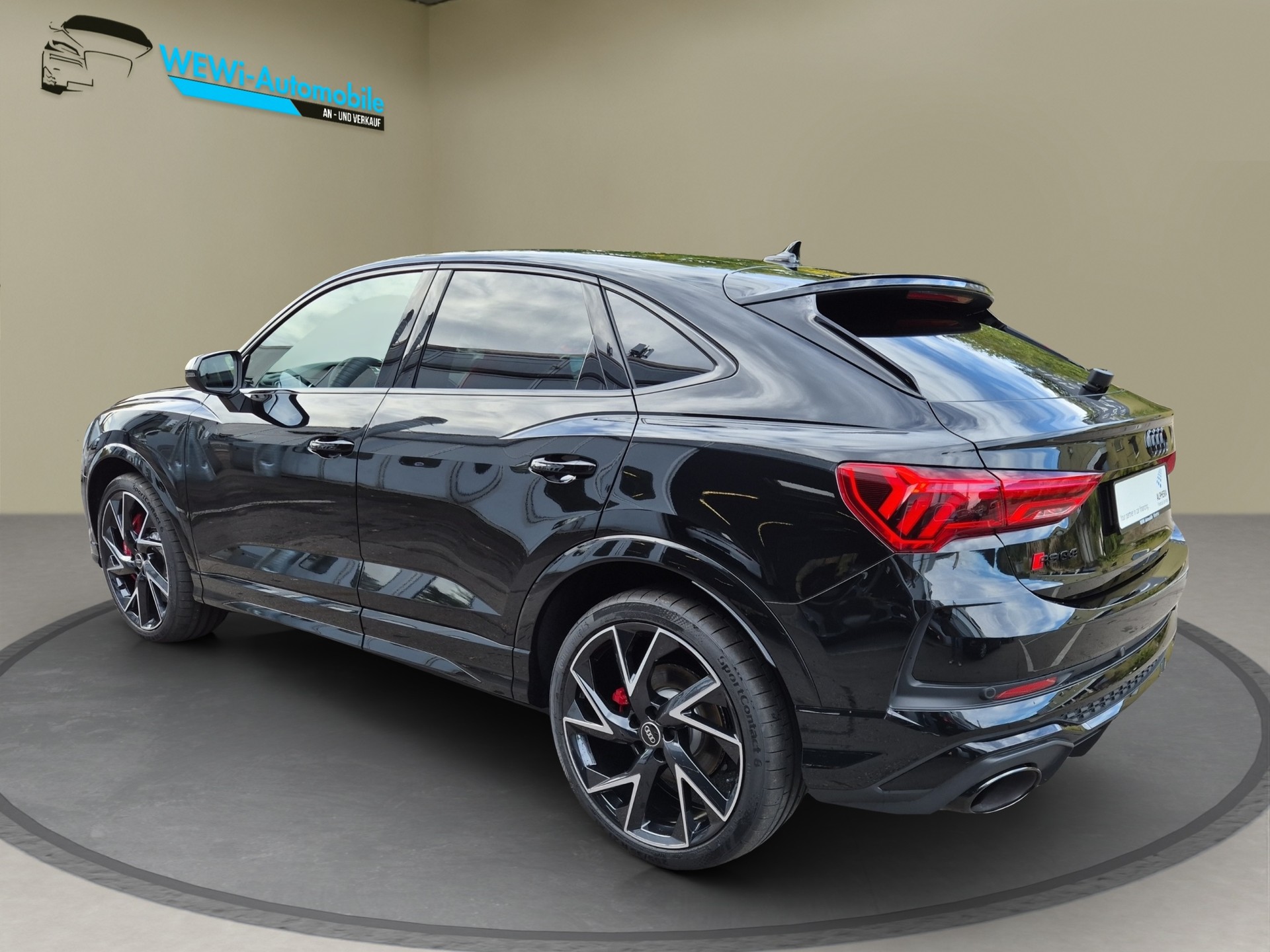 AUDI RS Q3 Sportback quattro S tronic-showroom-element-2
