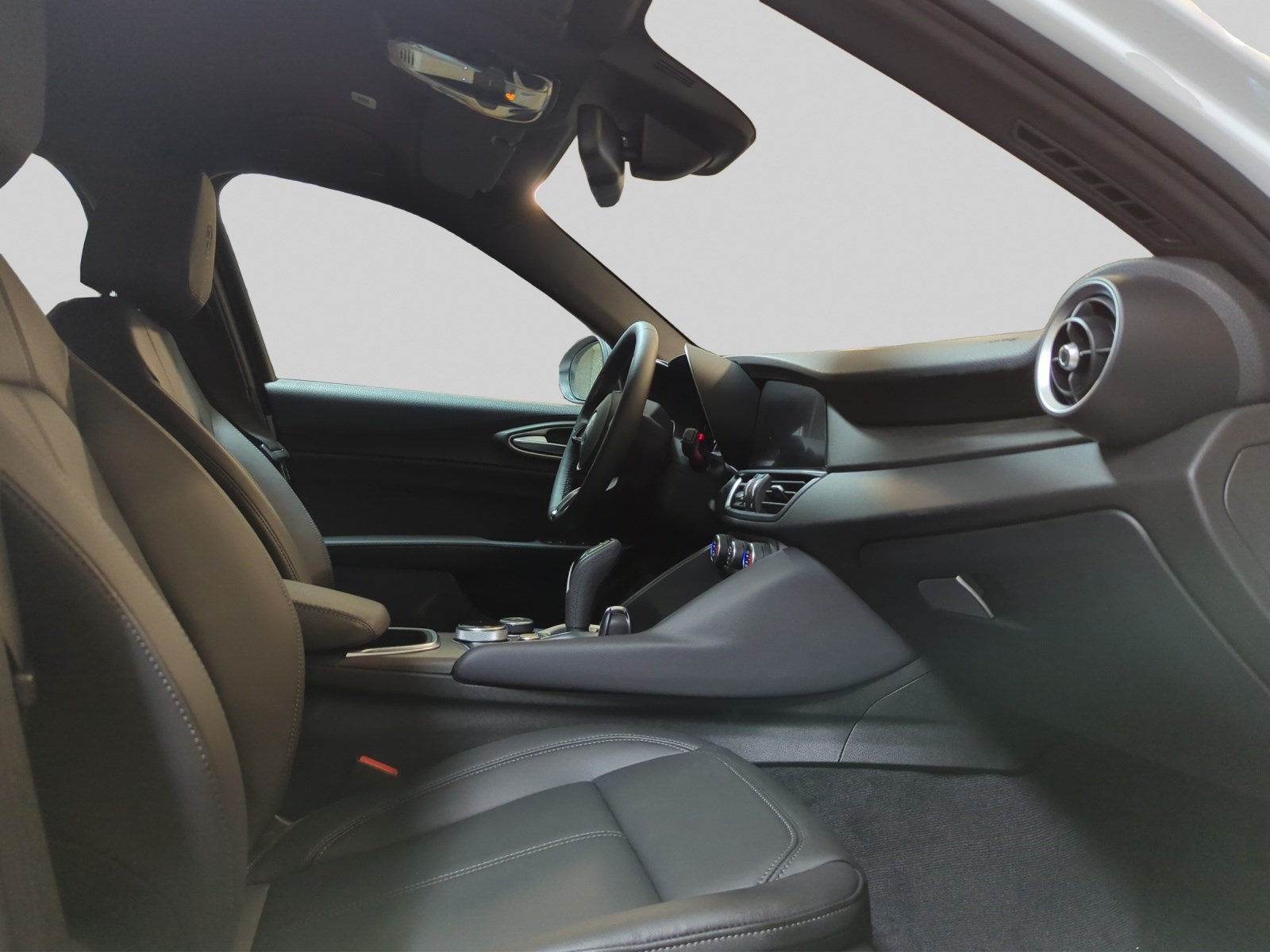 ALFA ROMEO Giulia 2.0 Ti Q4 AT8-image-12