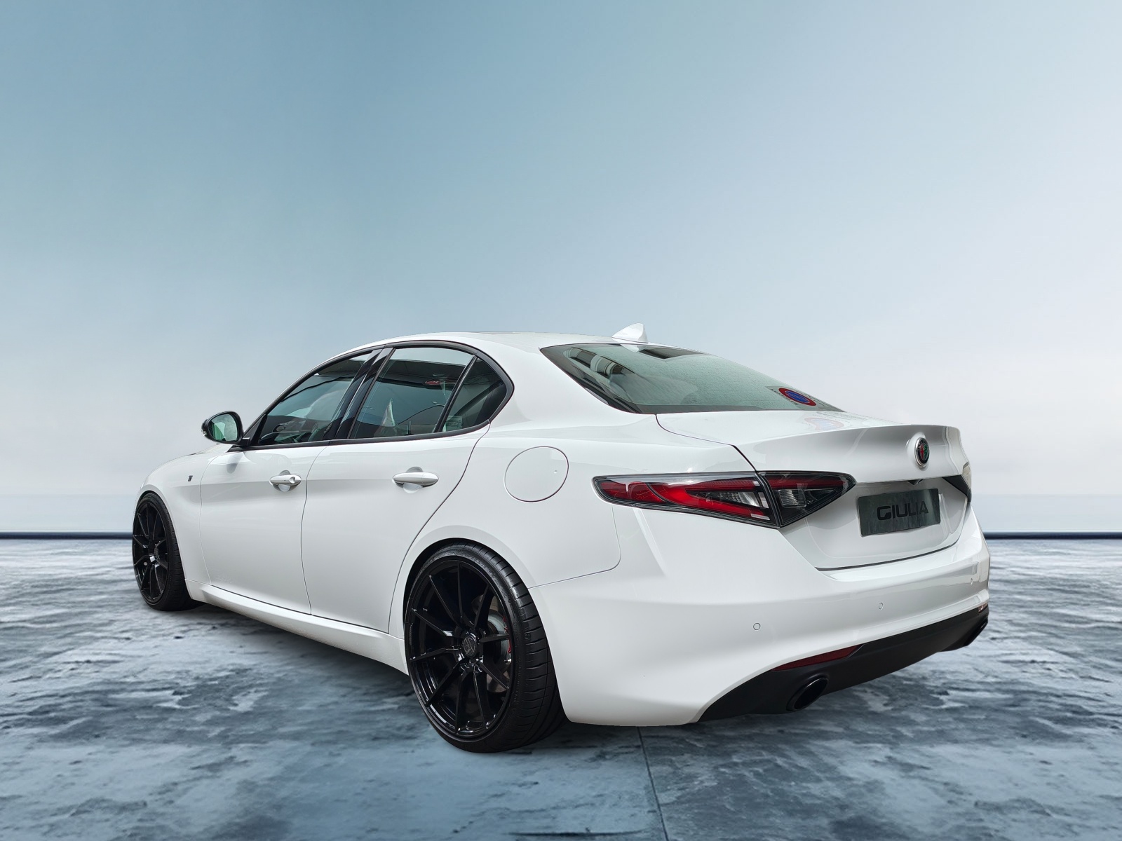 ALFA ROMEO Giulia 2.0 Ti Q4 AT8-showroom-element-1