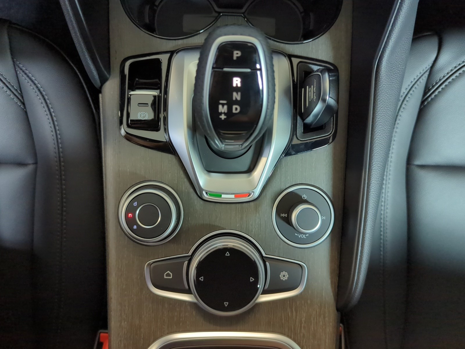 ALFA ROMEO Giulia 2.0 Ti Q4 AT8-image-26