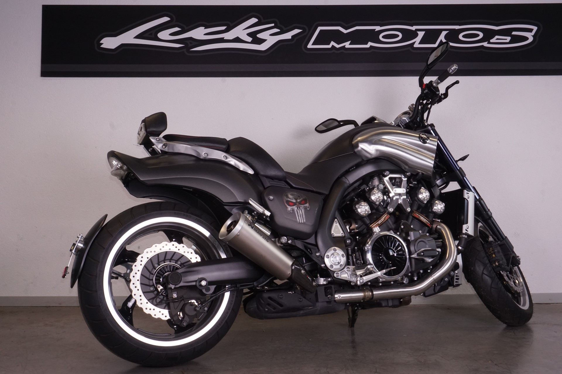 YAMAHA V-MAX-image-3