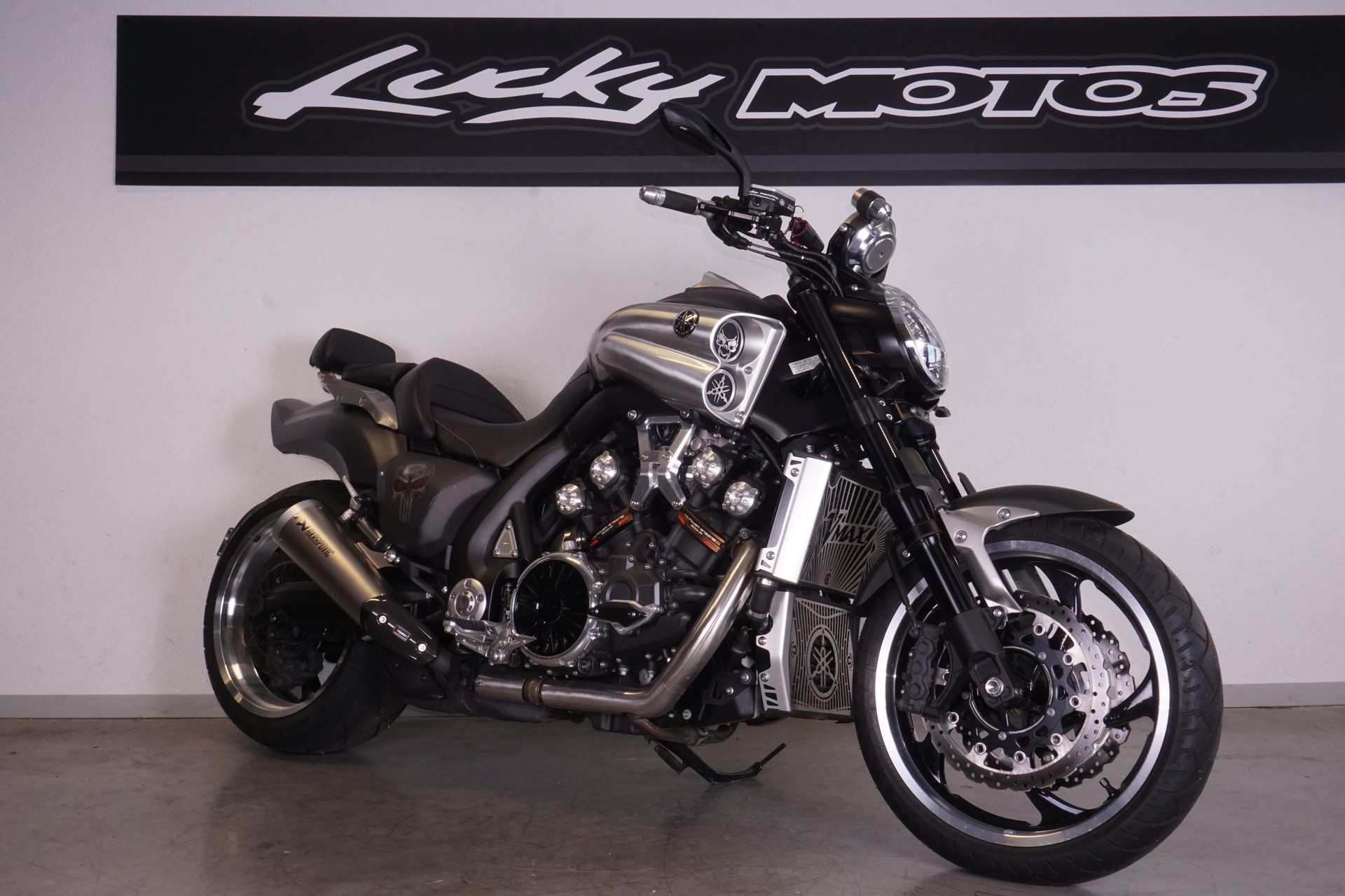 YAMAHA V-MAX-image-5
