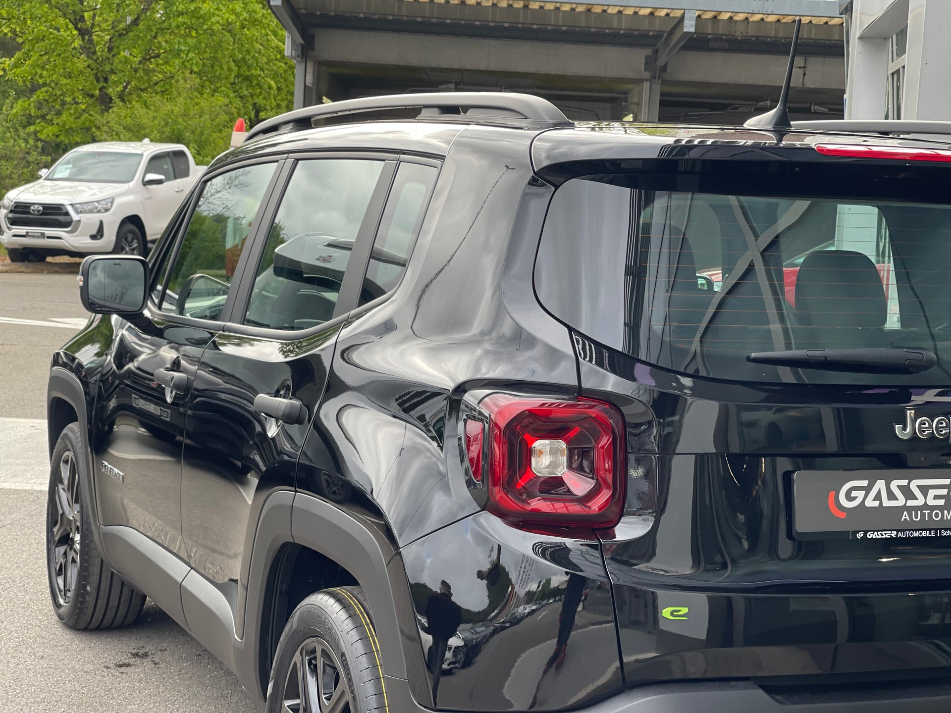 JEEP Renegade 1.5 MHEV Summit Sky-image-4