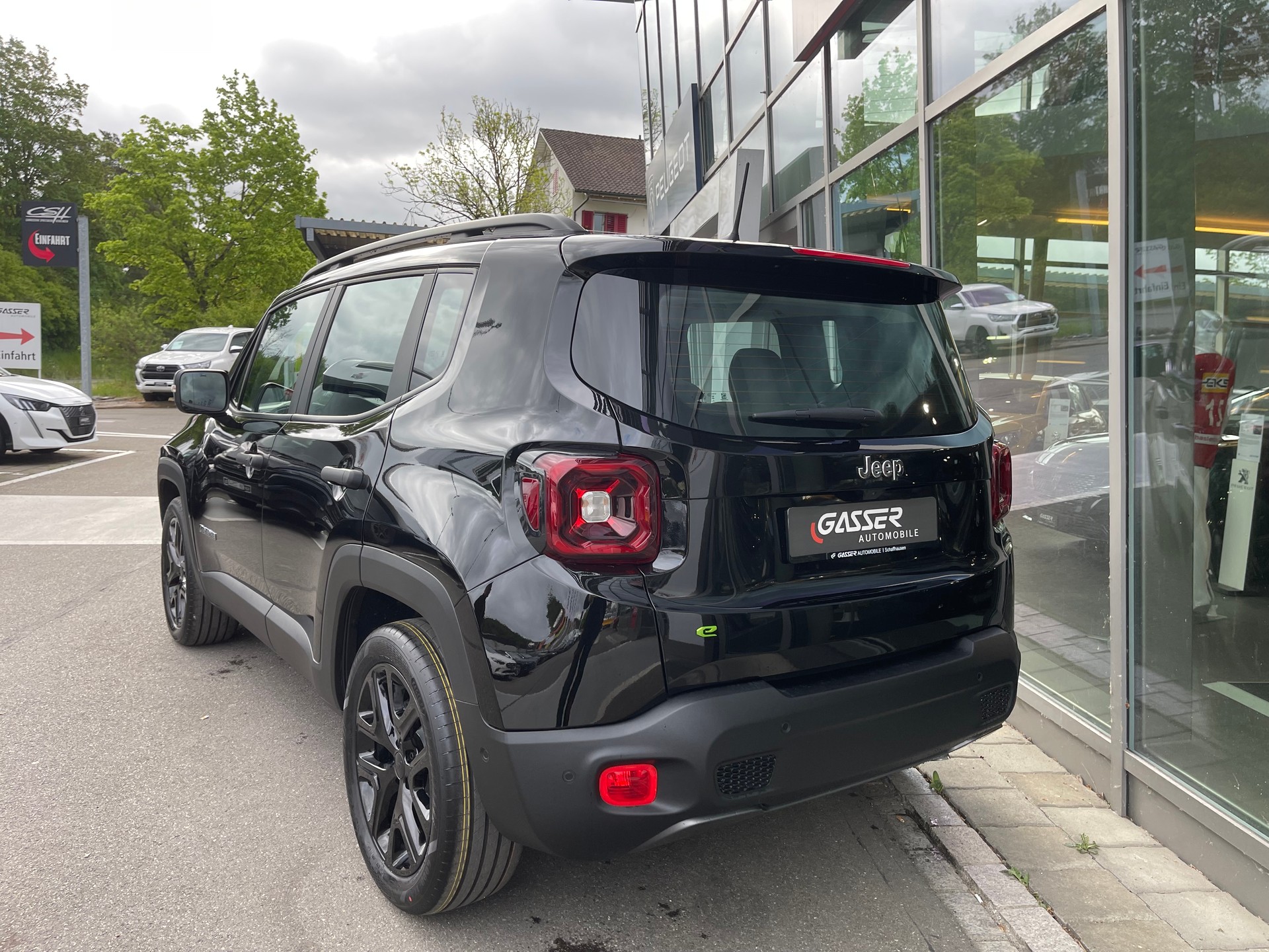 JEEP Renegade 1.5 MHEV Summit Sky-showroom-element-2