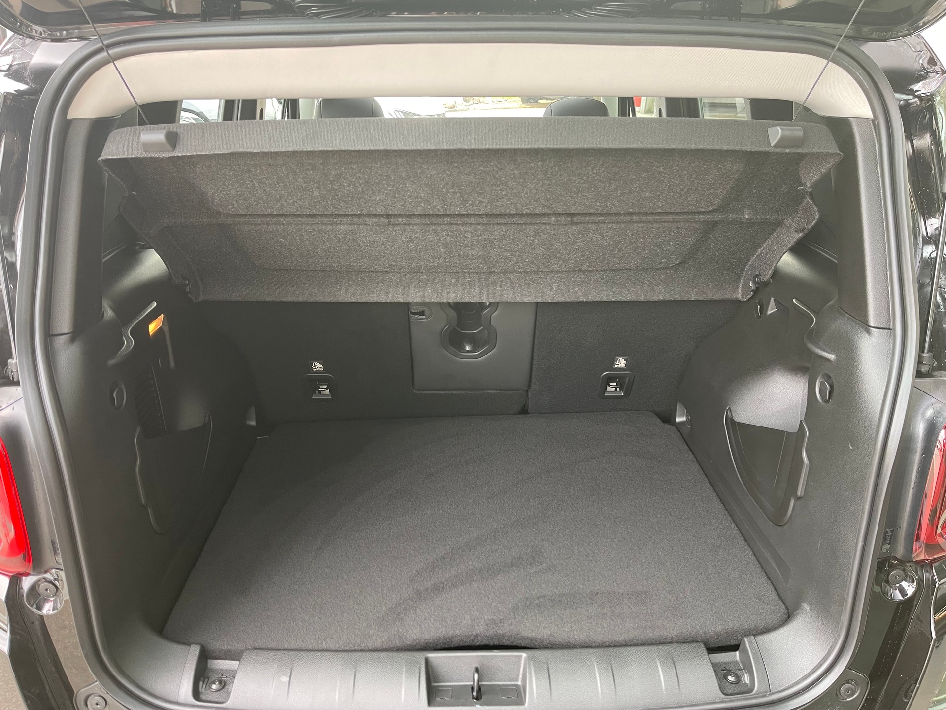 JEEP Renegade 1.5 MHEV Summit Sky-image-14