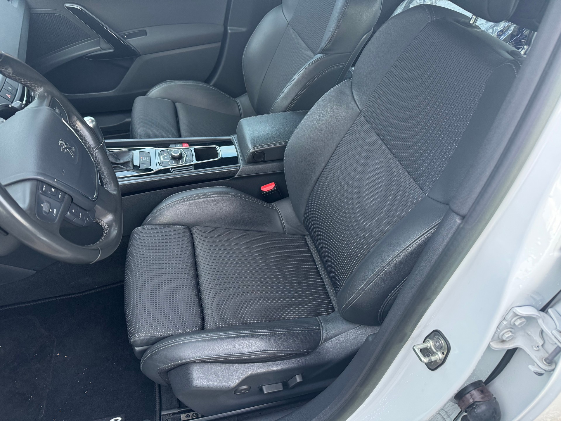 PEUGEOT 508 2.0 HDI Allure Automatic-image-5