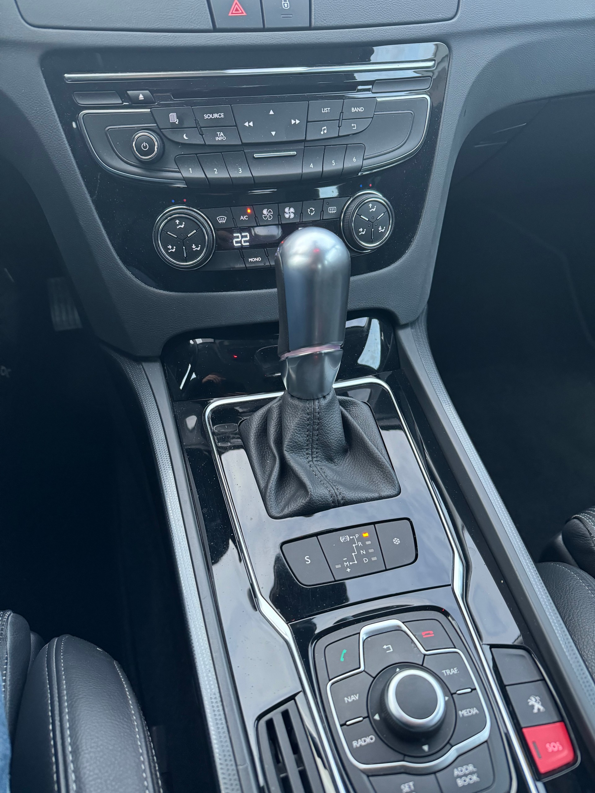 PEUGEOT 508 2.0 HDI Allure Automatic-image-9