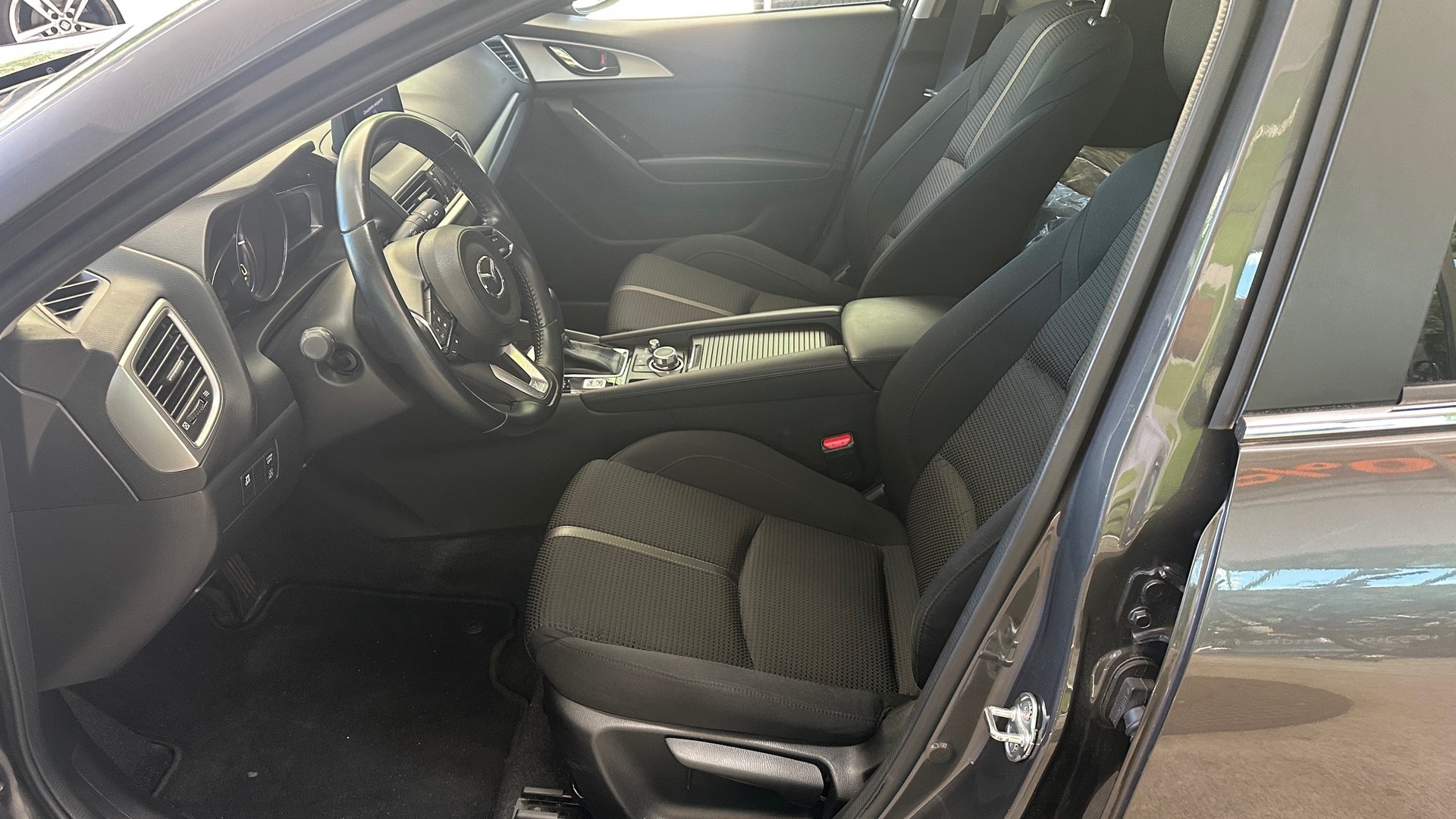 MAZDA 3 SKYACTIV-G 120 Ambition Plus Automat-image-14